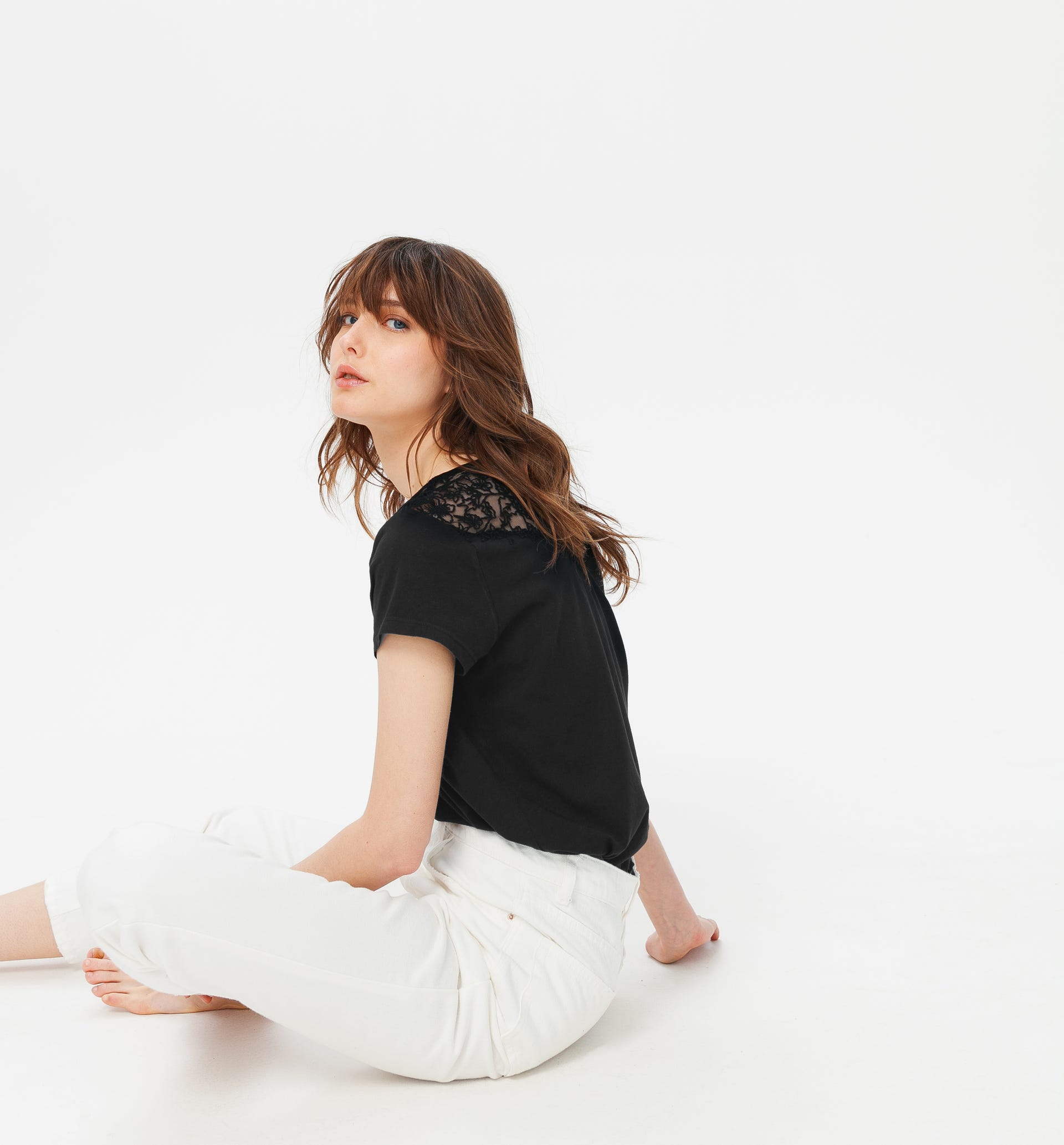 V-neckline lace trim top