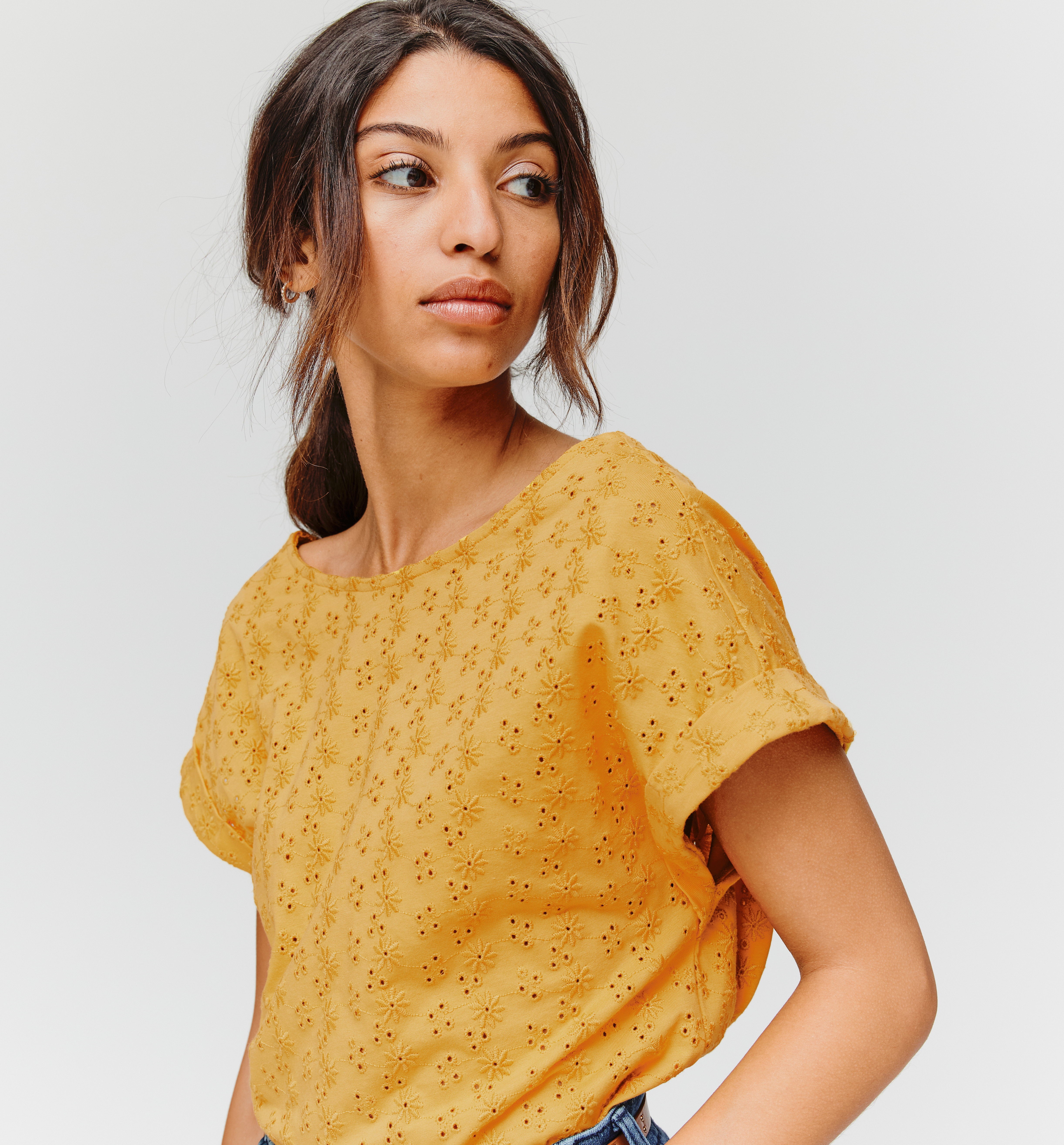 T-shirt a balze in pizzo sangallo | OVS