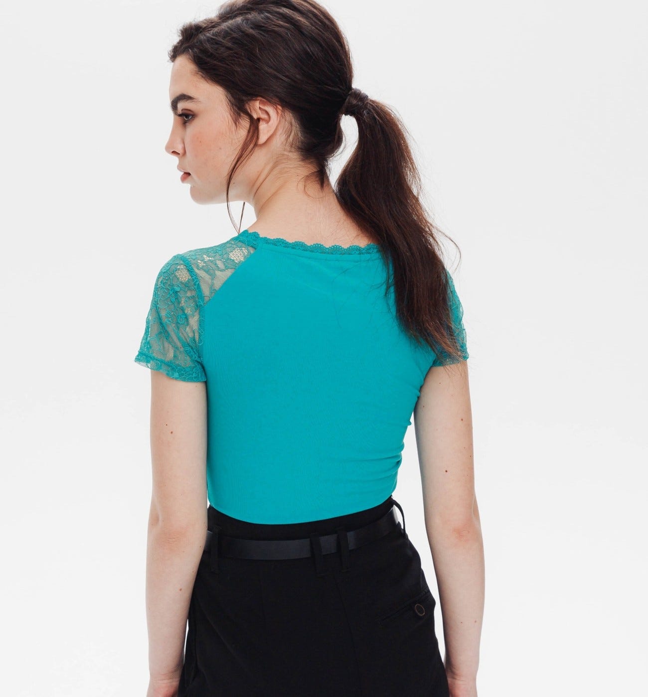 Jersey body with lace trim
