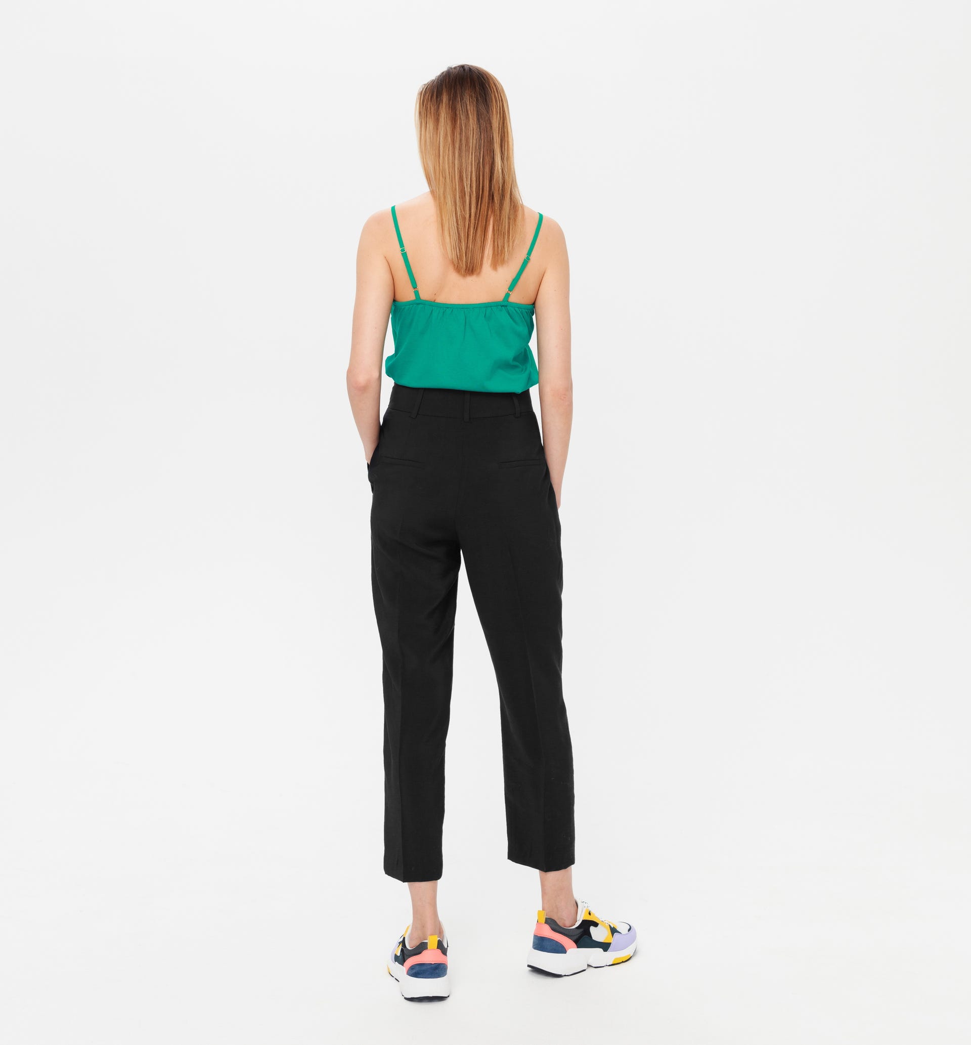 Pantalón de pinzas sedoso