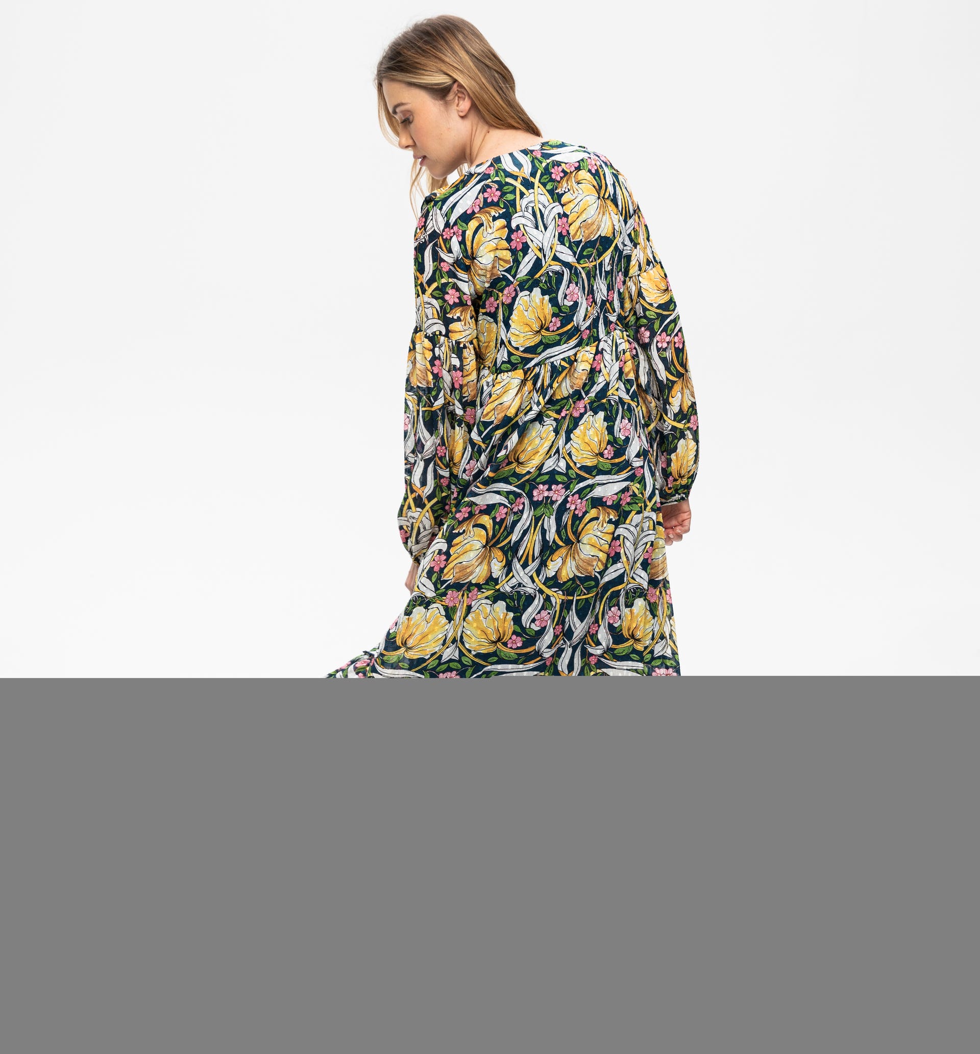Midikleid mit Volants