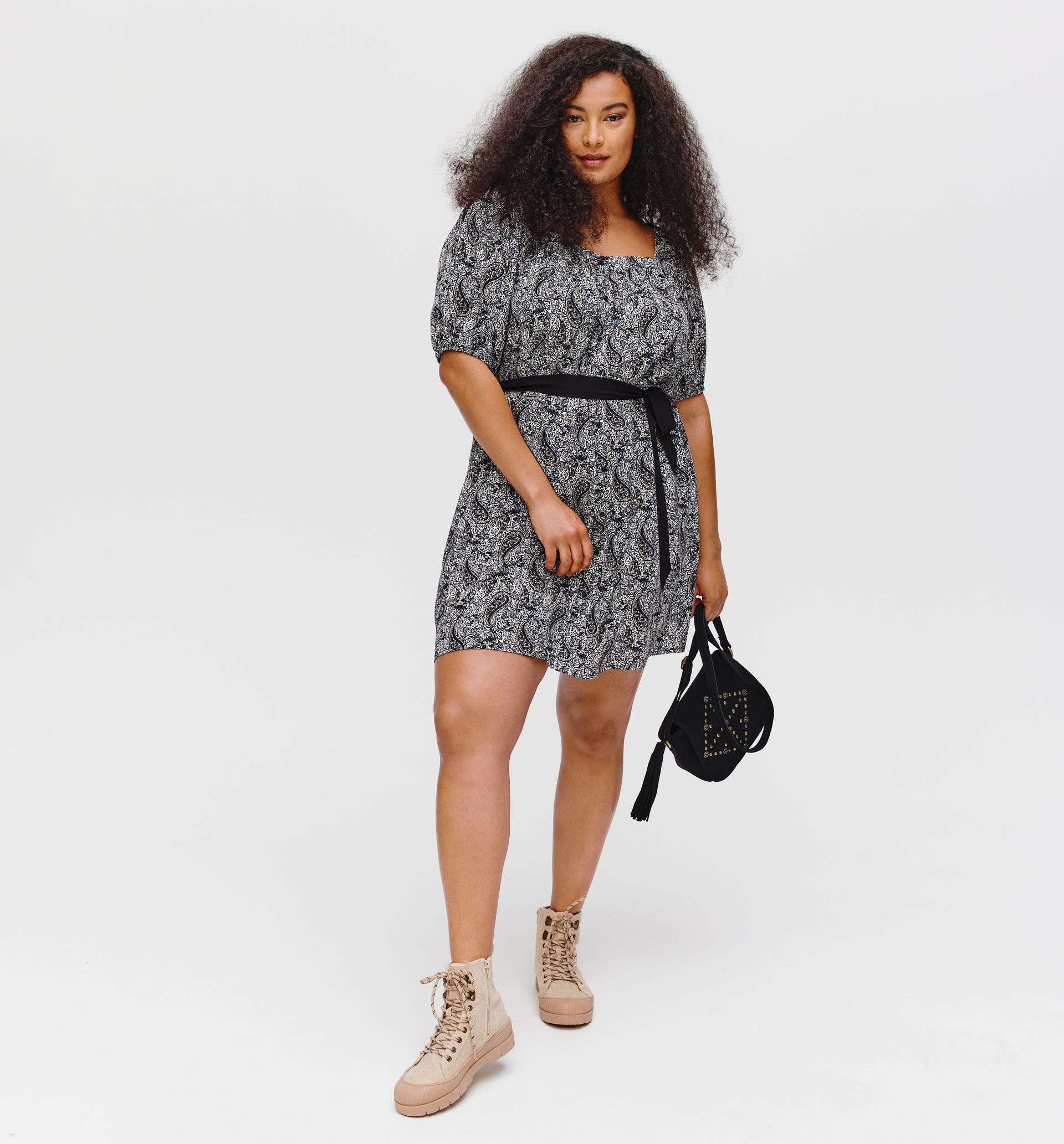 Kleid mit Ballonärmeln
