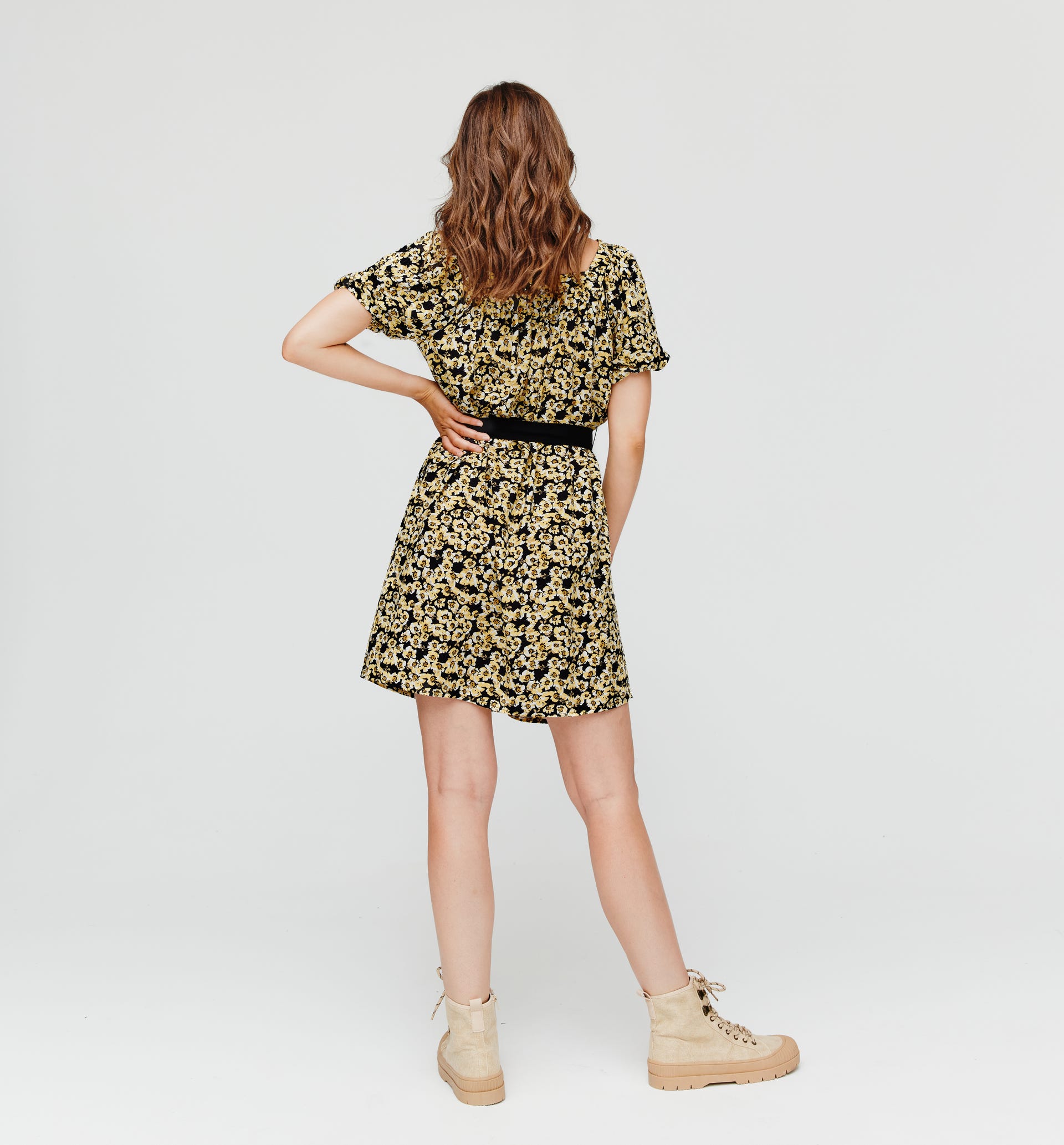 Kleid mit Ballonärmeln