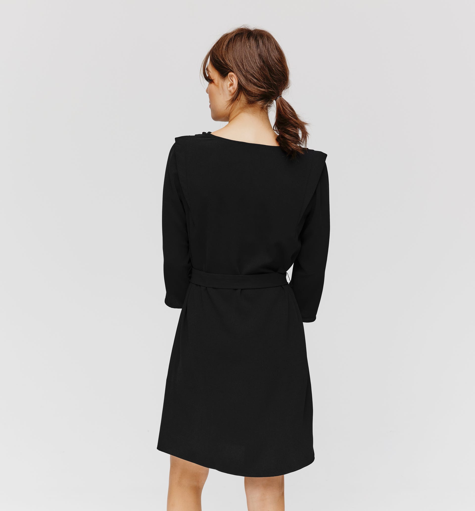 Minikleid mit Bindegürtel
