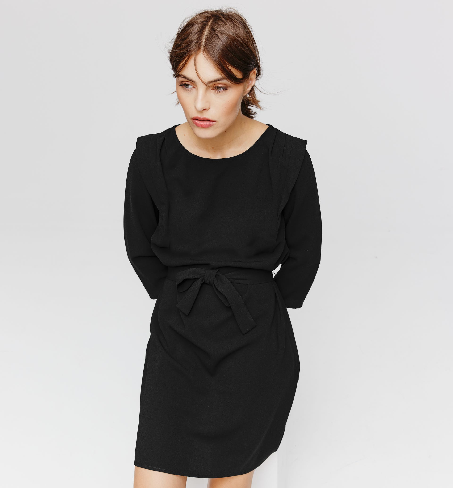 Minikleid mit Bindegürtel
