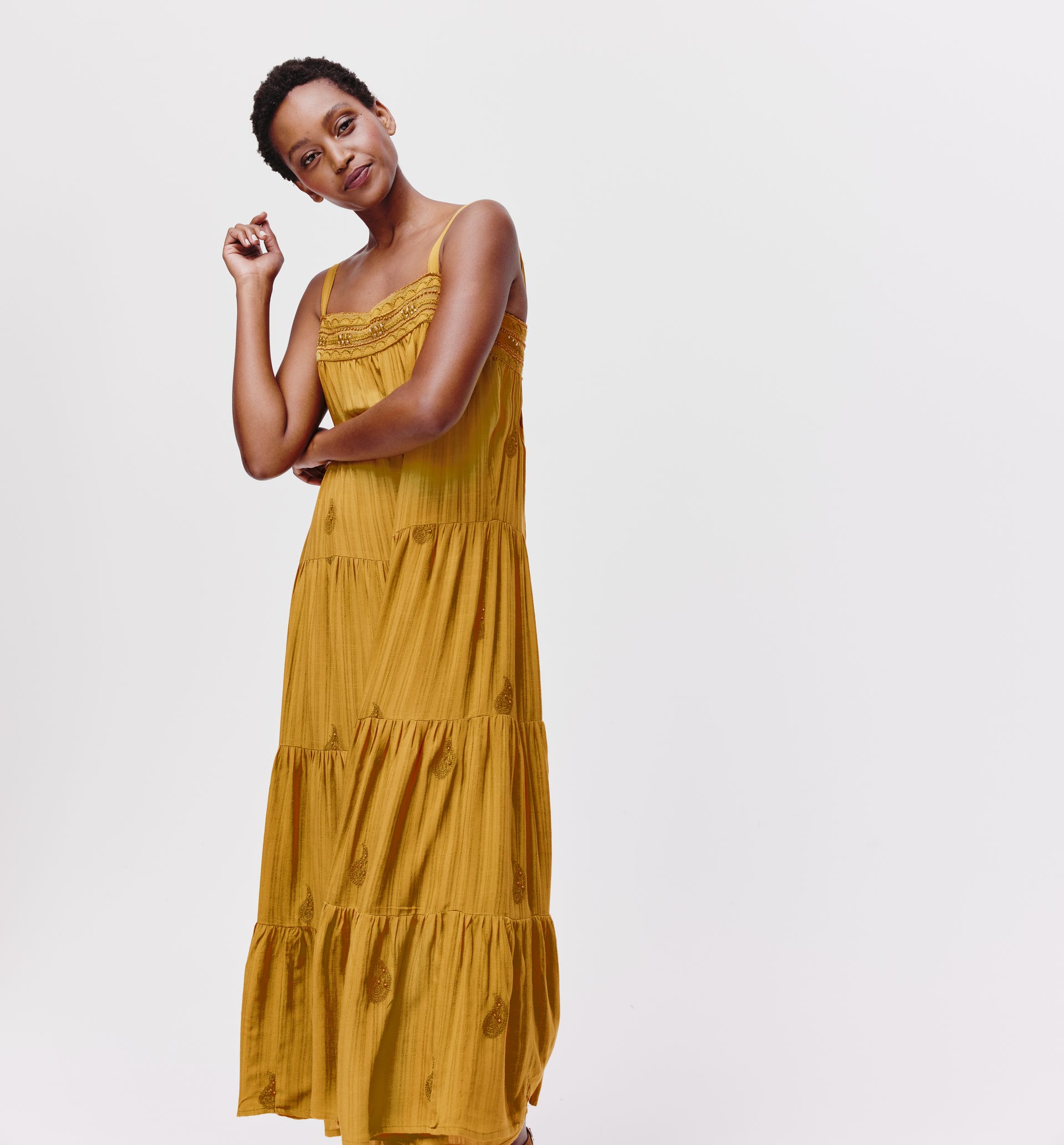 Langes Perlenkleid für Damen