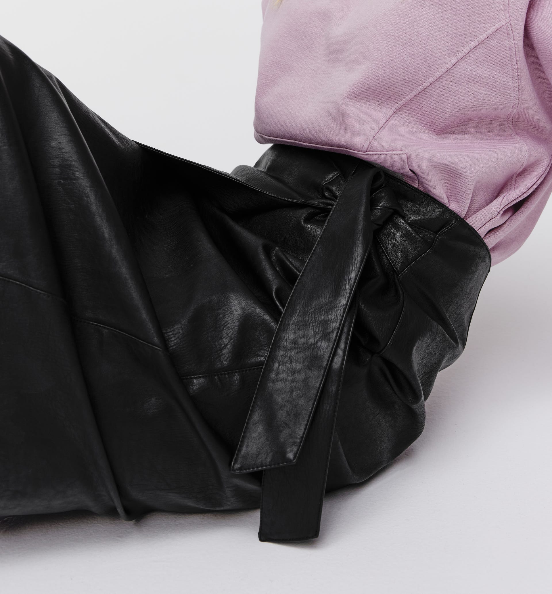 Faux leather short skirt