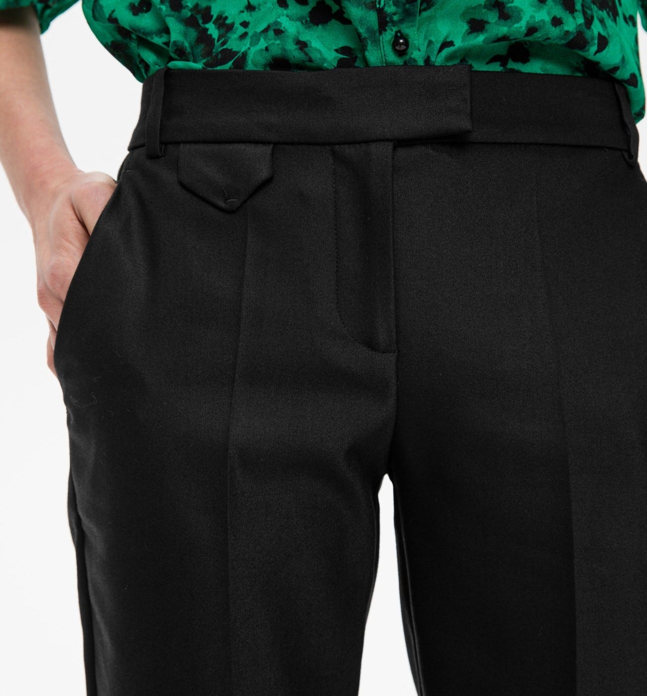 Cigarette trousers