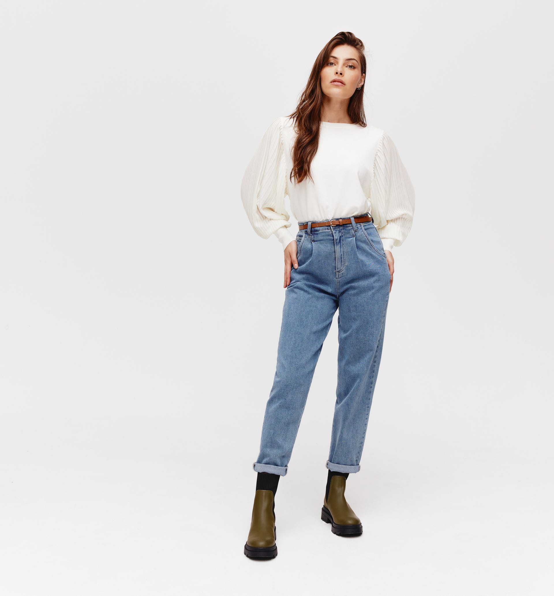 Jumper with pleat puff sleeves