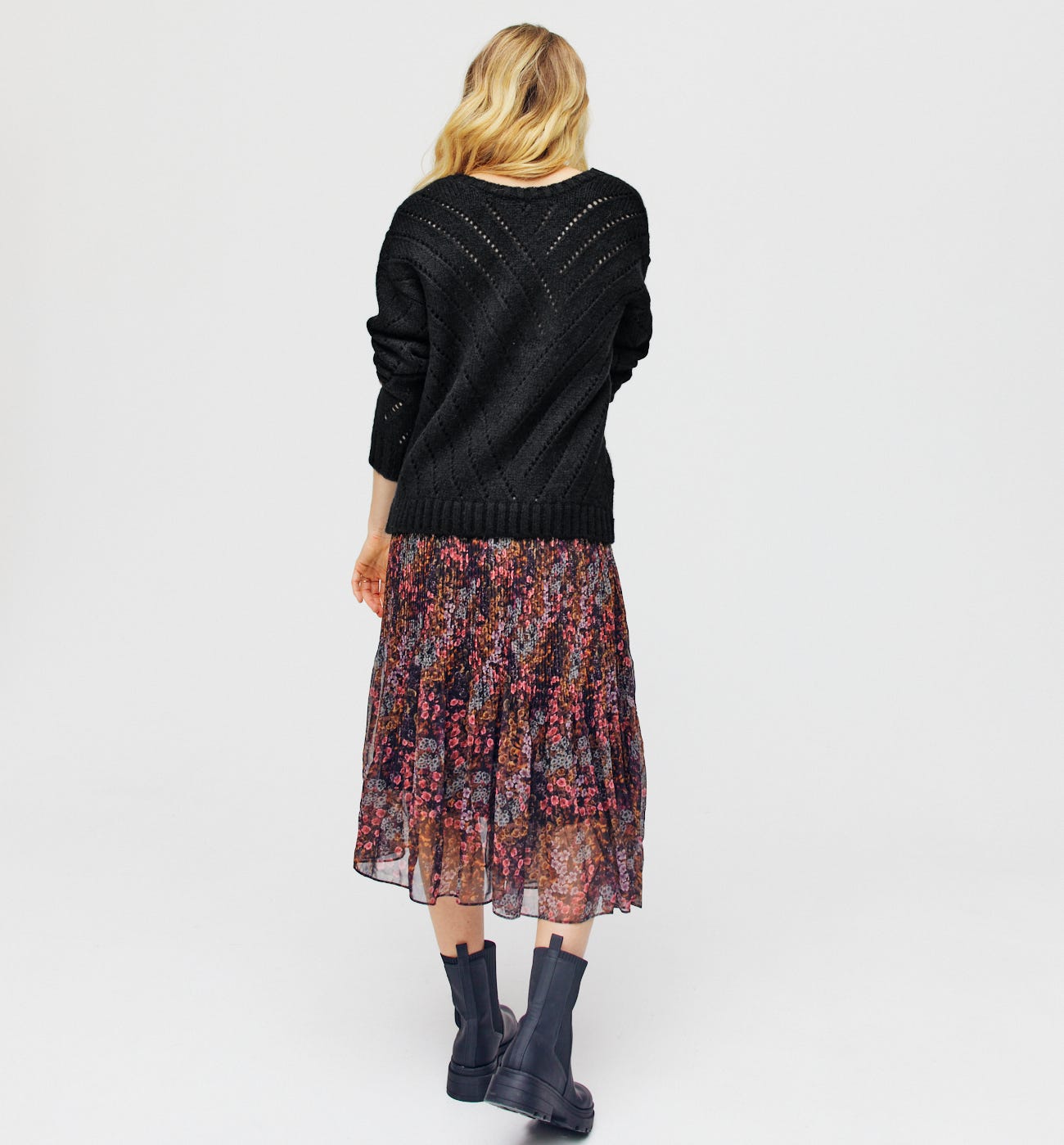 Pullover mit Lochstrickmuster