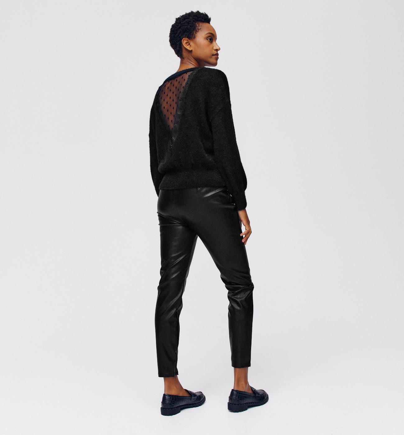 Pullover mit Plumetis-Details