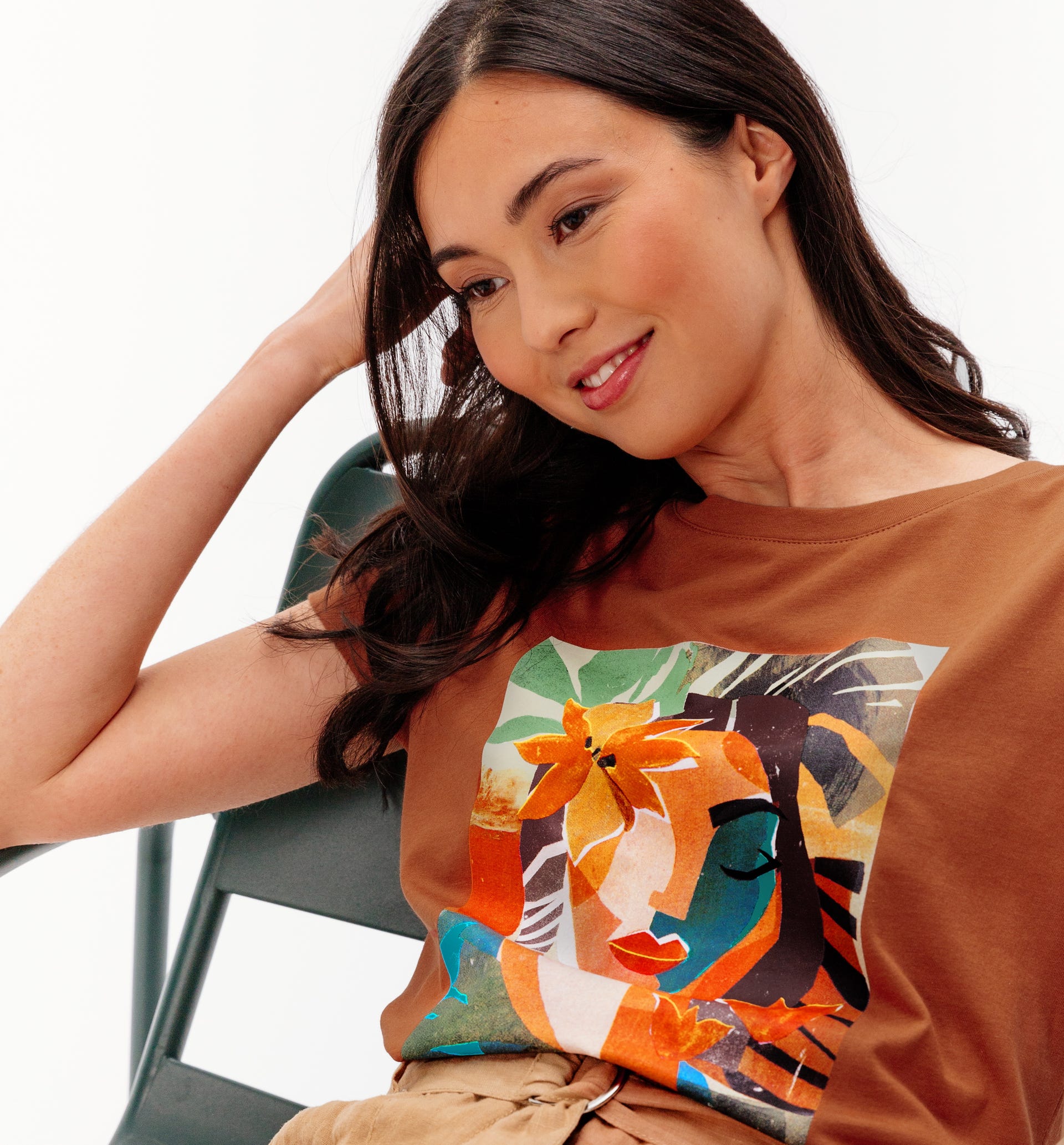 T-shirt con stampa frontale