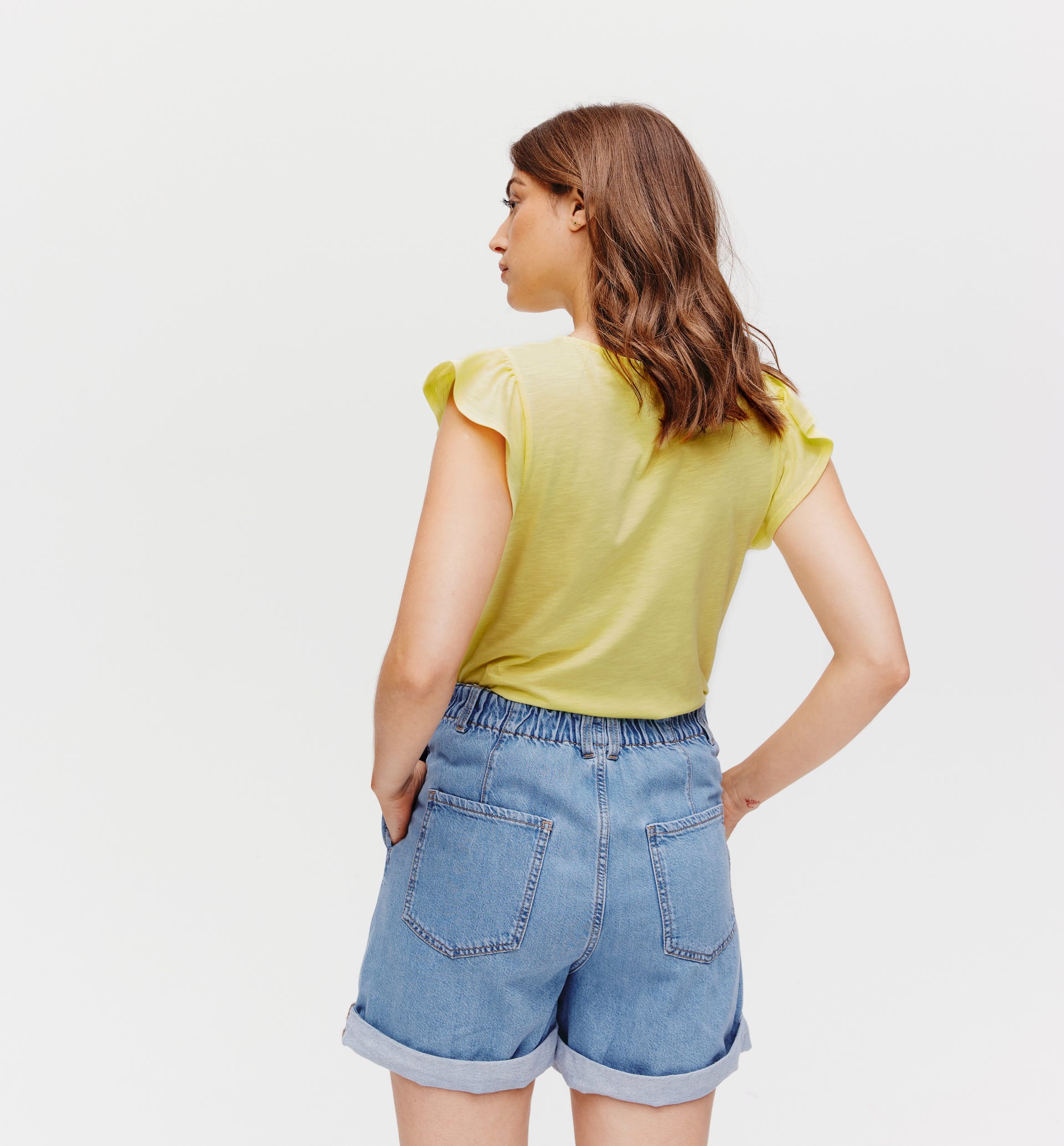 Broderie-anglaise detail top