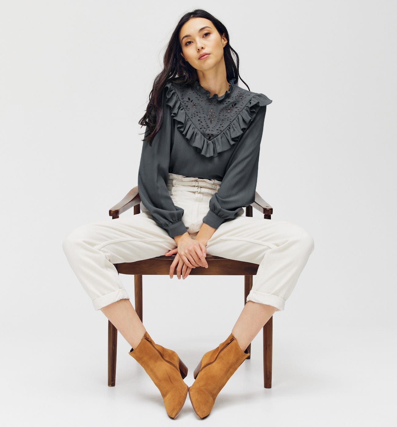 Blusa con volant sul davantino