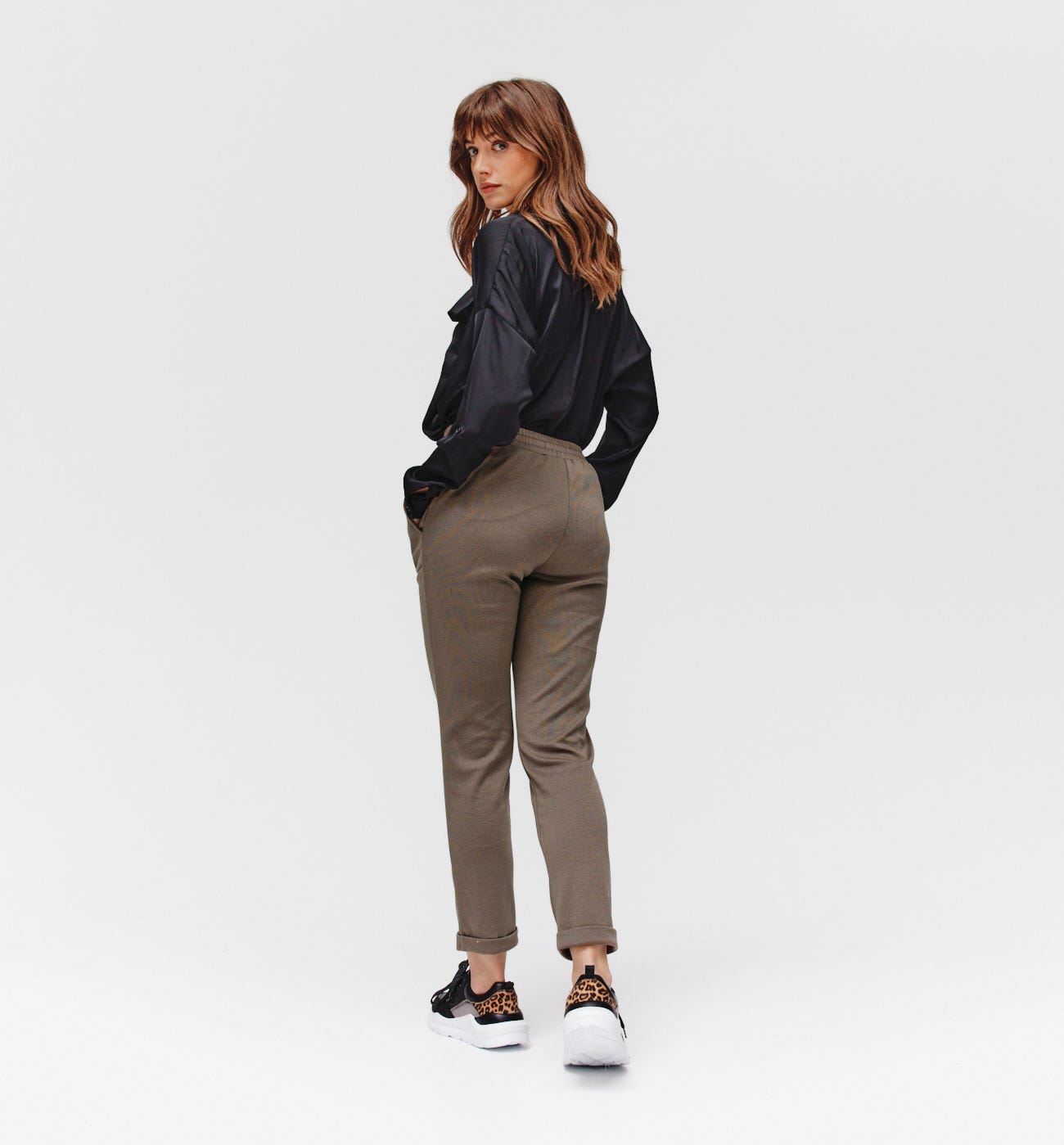 Jogpants im urbanen Look