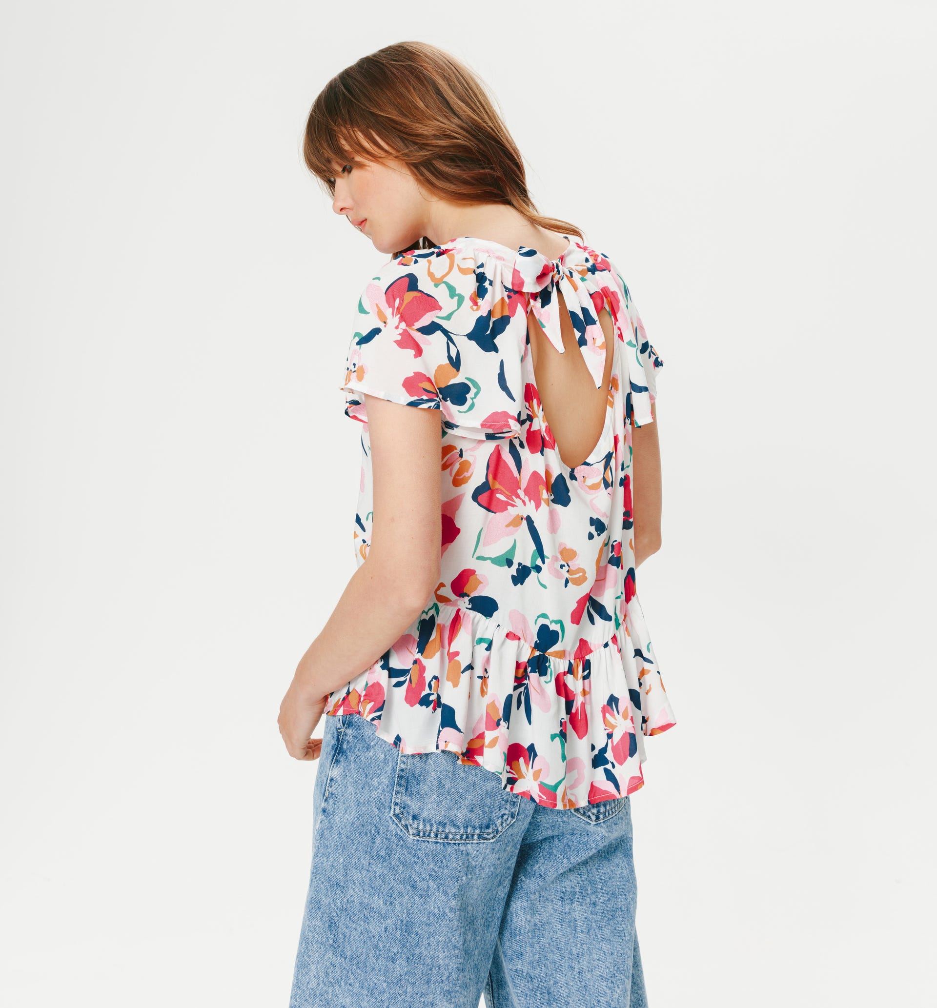 Blusa con scollatura retro