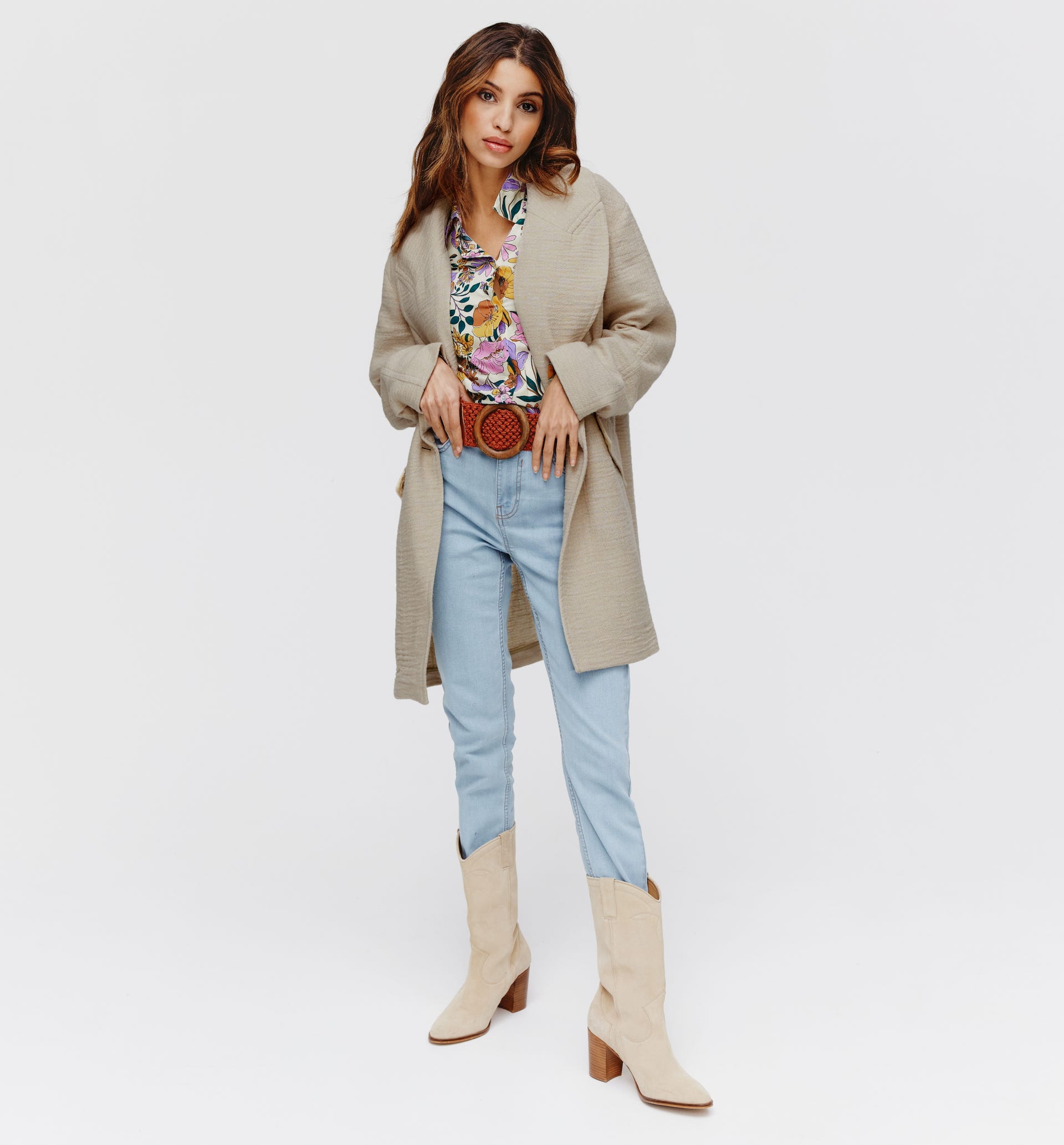 Lightweight unicolour coat