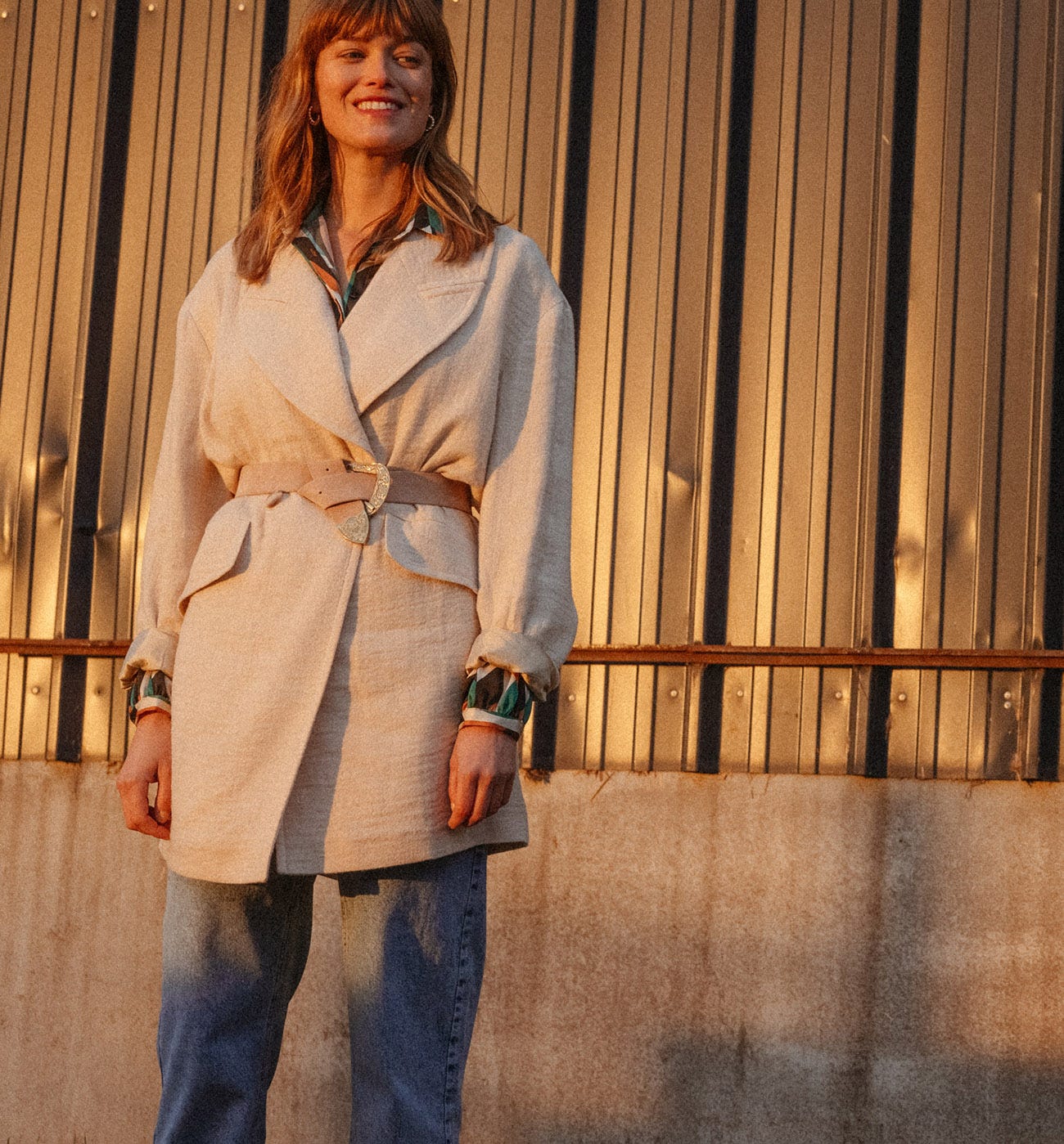Lightweight unicolour coat