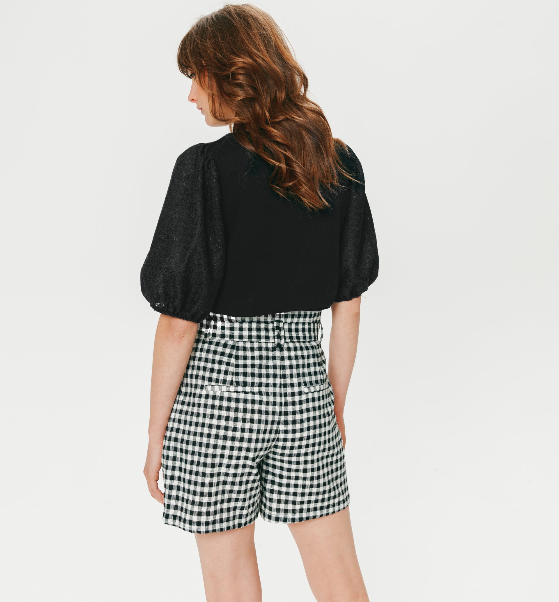 Puff-sleeved top