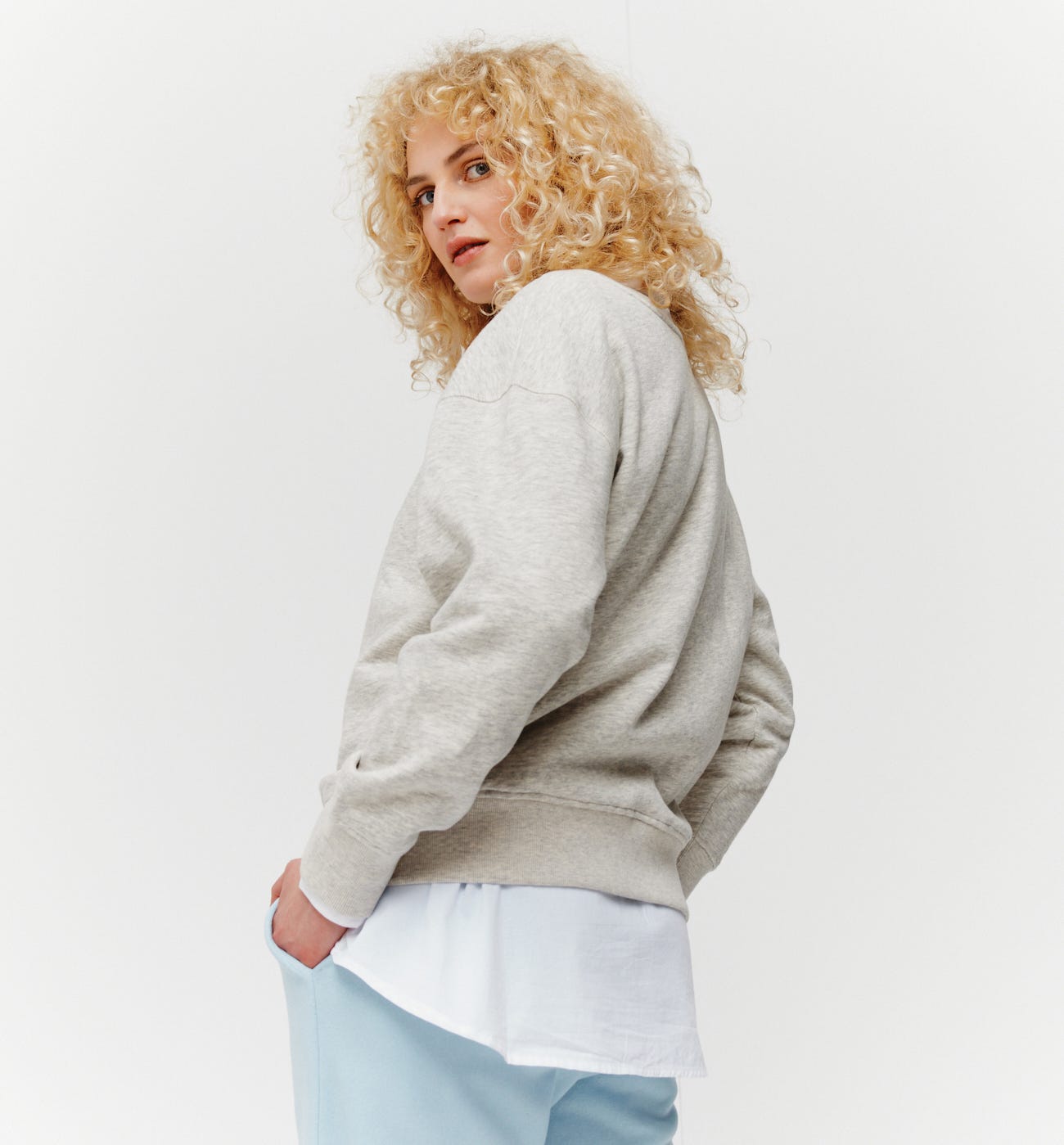 Sweatshirt