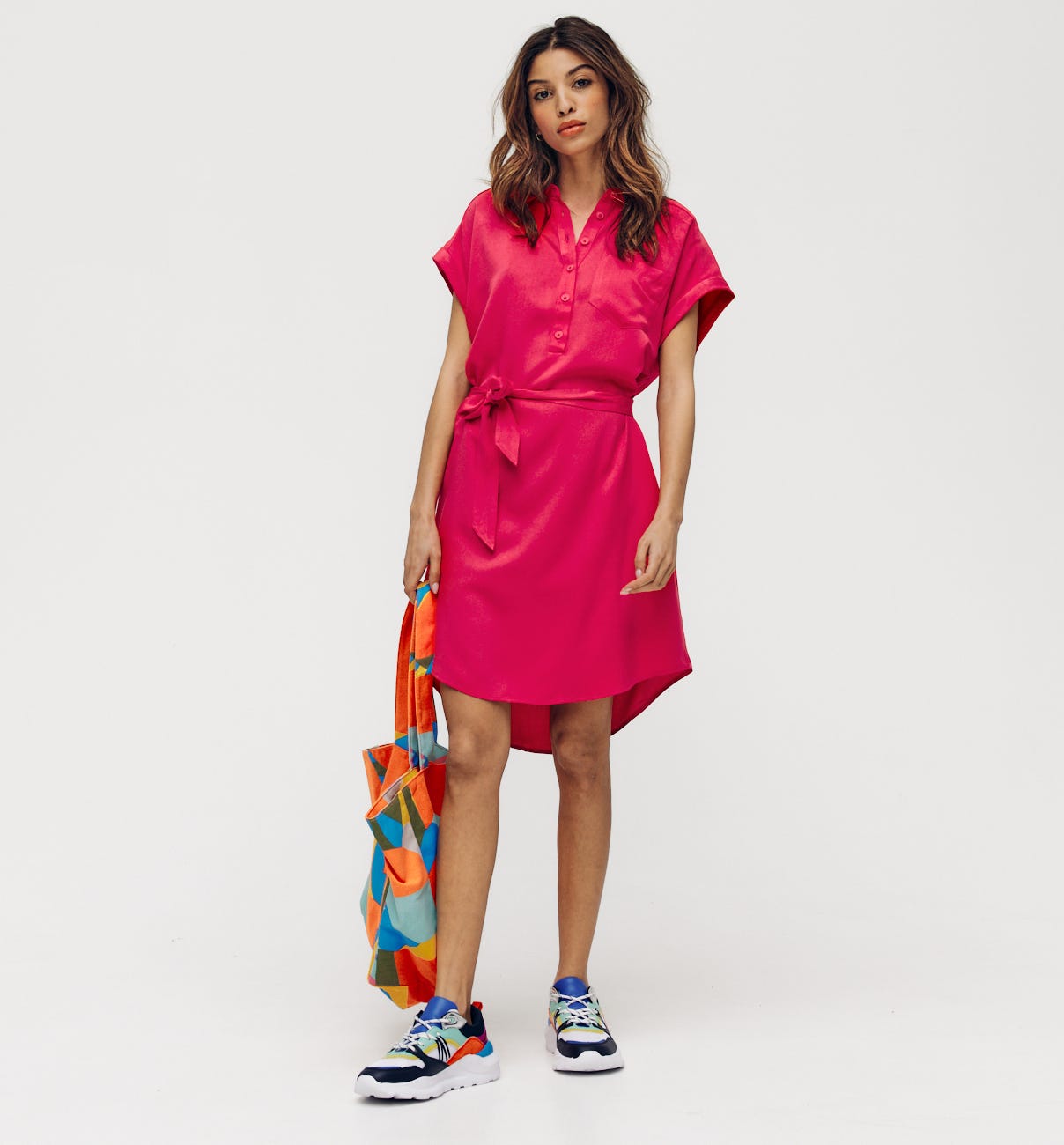 Kurzarm-Kleid mit Gürtel