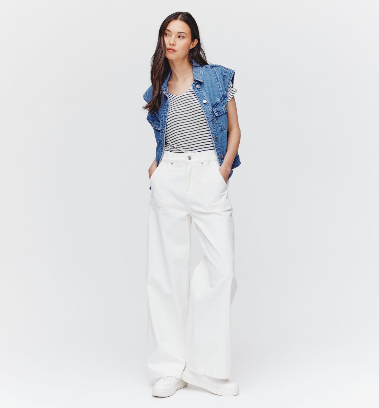 Short-sleeved top