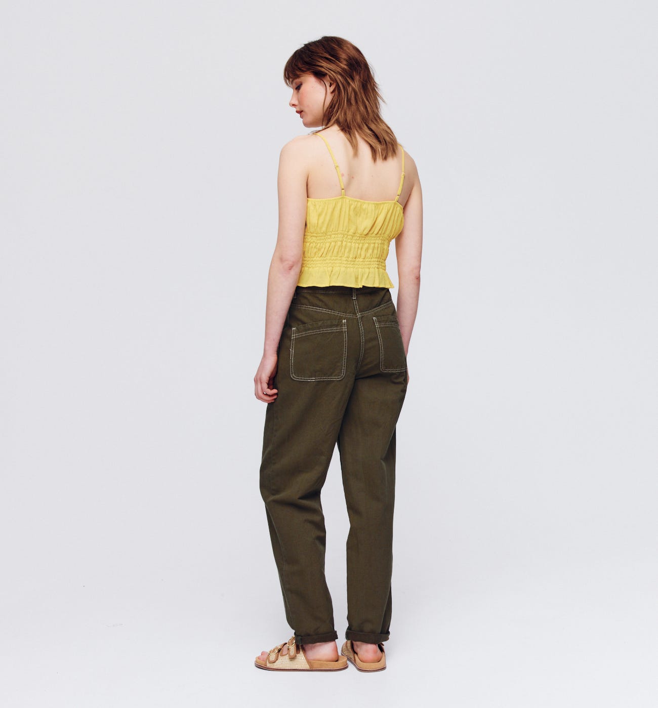 Pantaloni vita alta