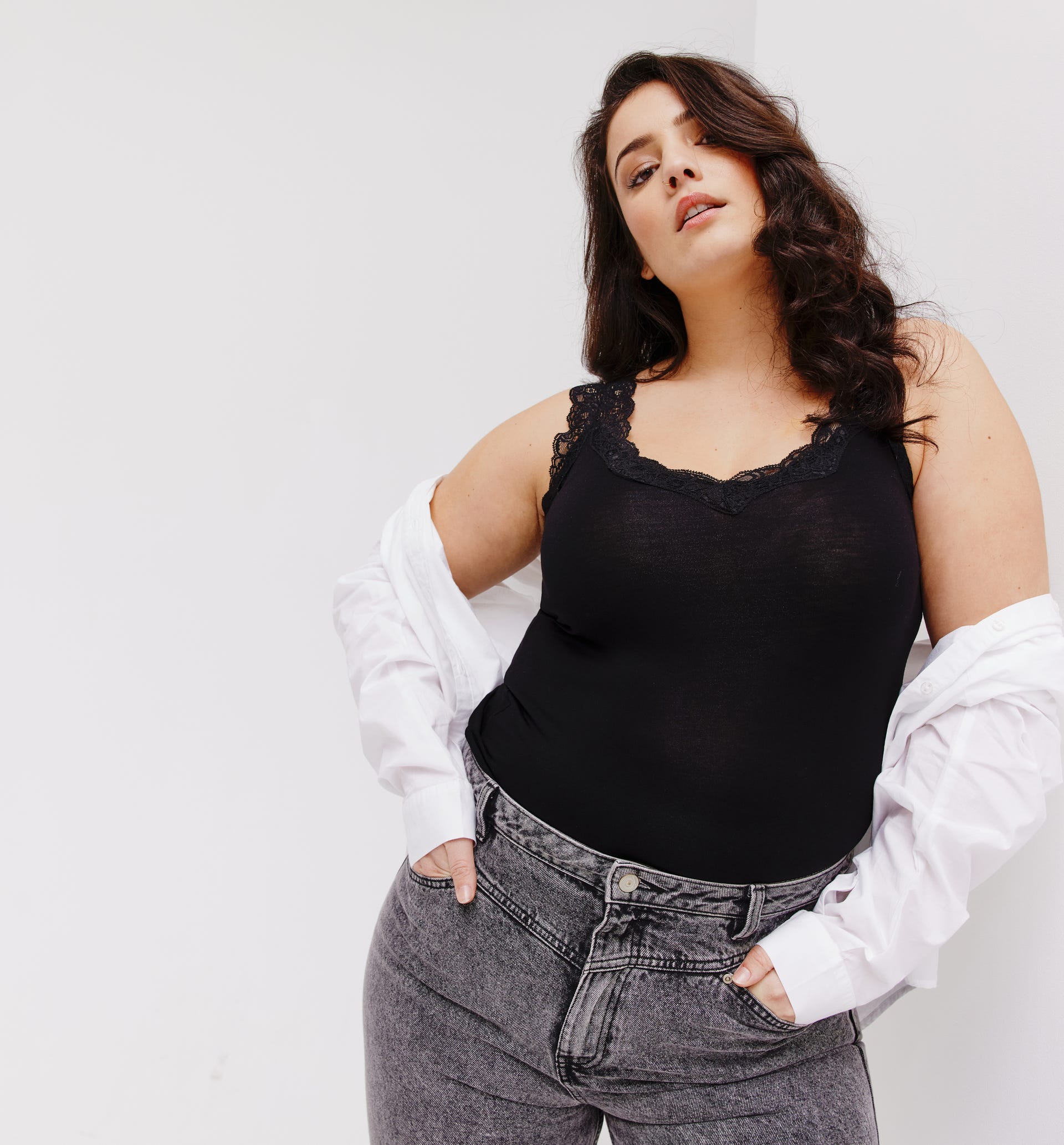 Top con spalline in pizzo