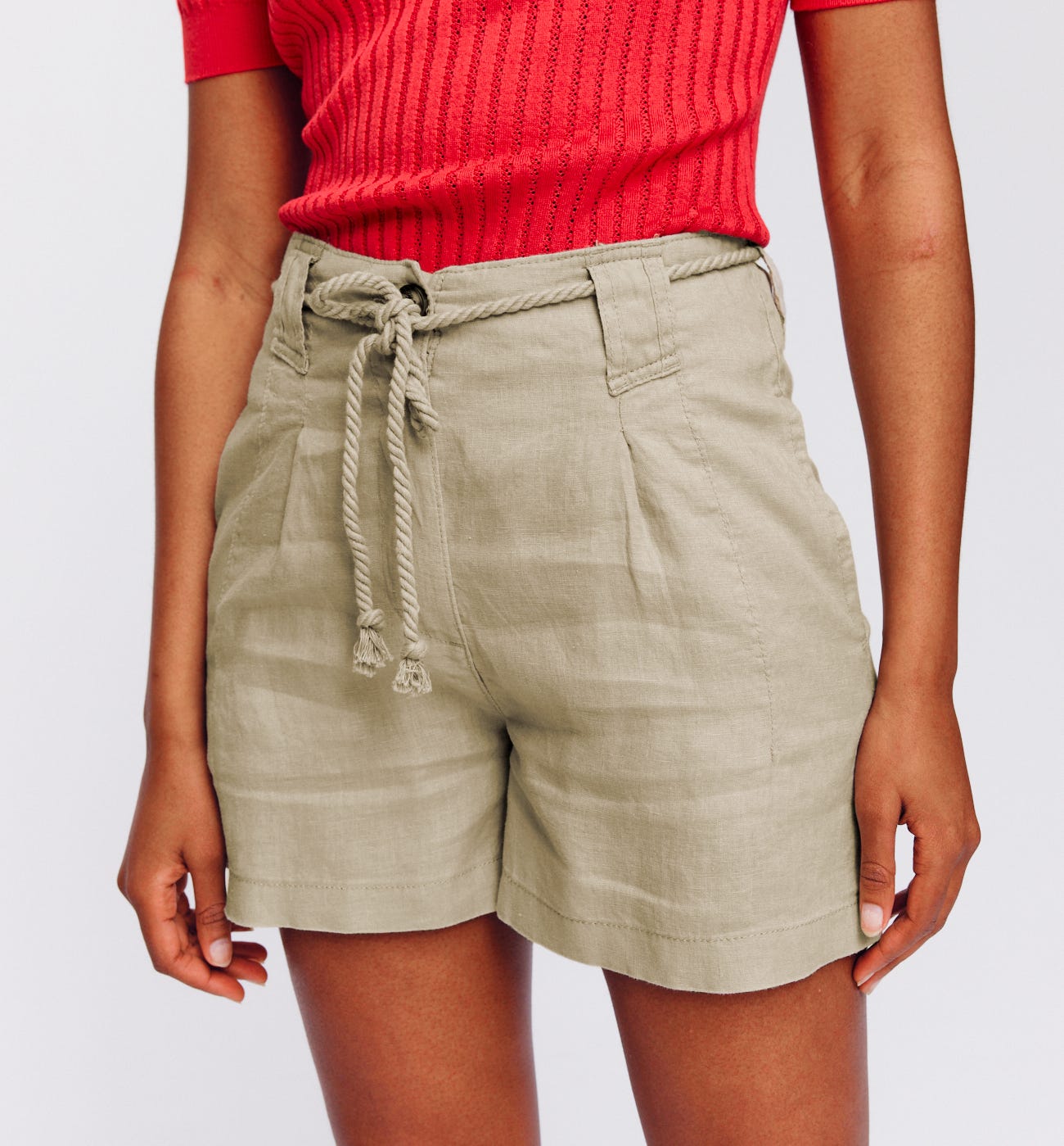 Linen high-waist shorts