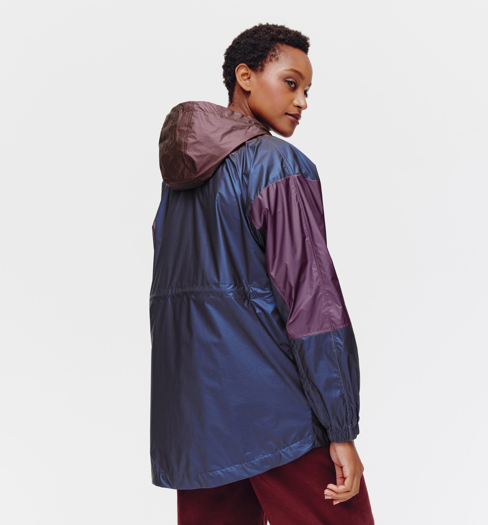 Windjacke mit Kapuze