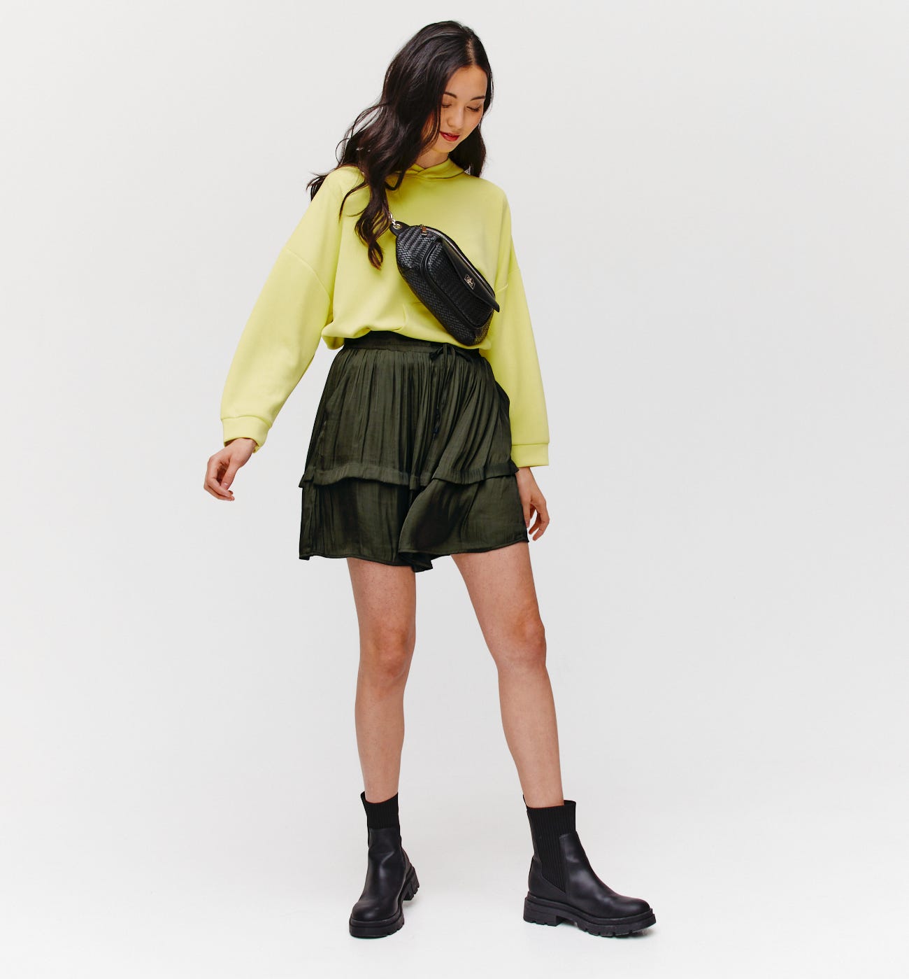Short silky skirt