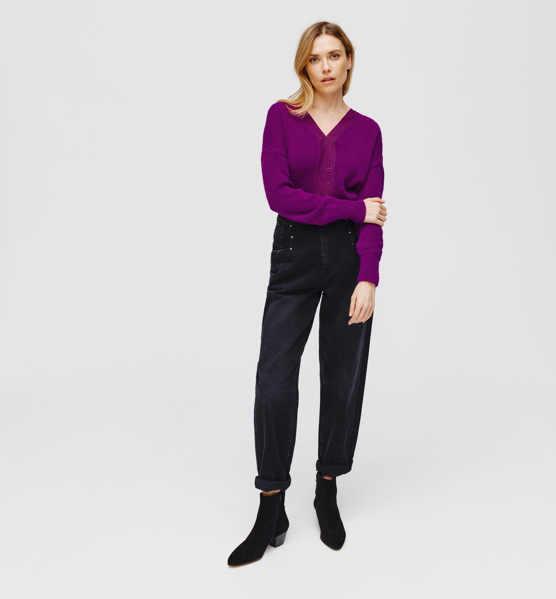 Pull moelleux détail crochet