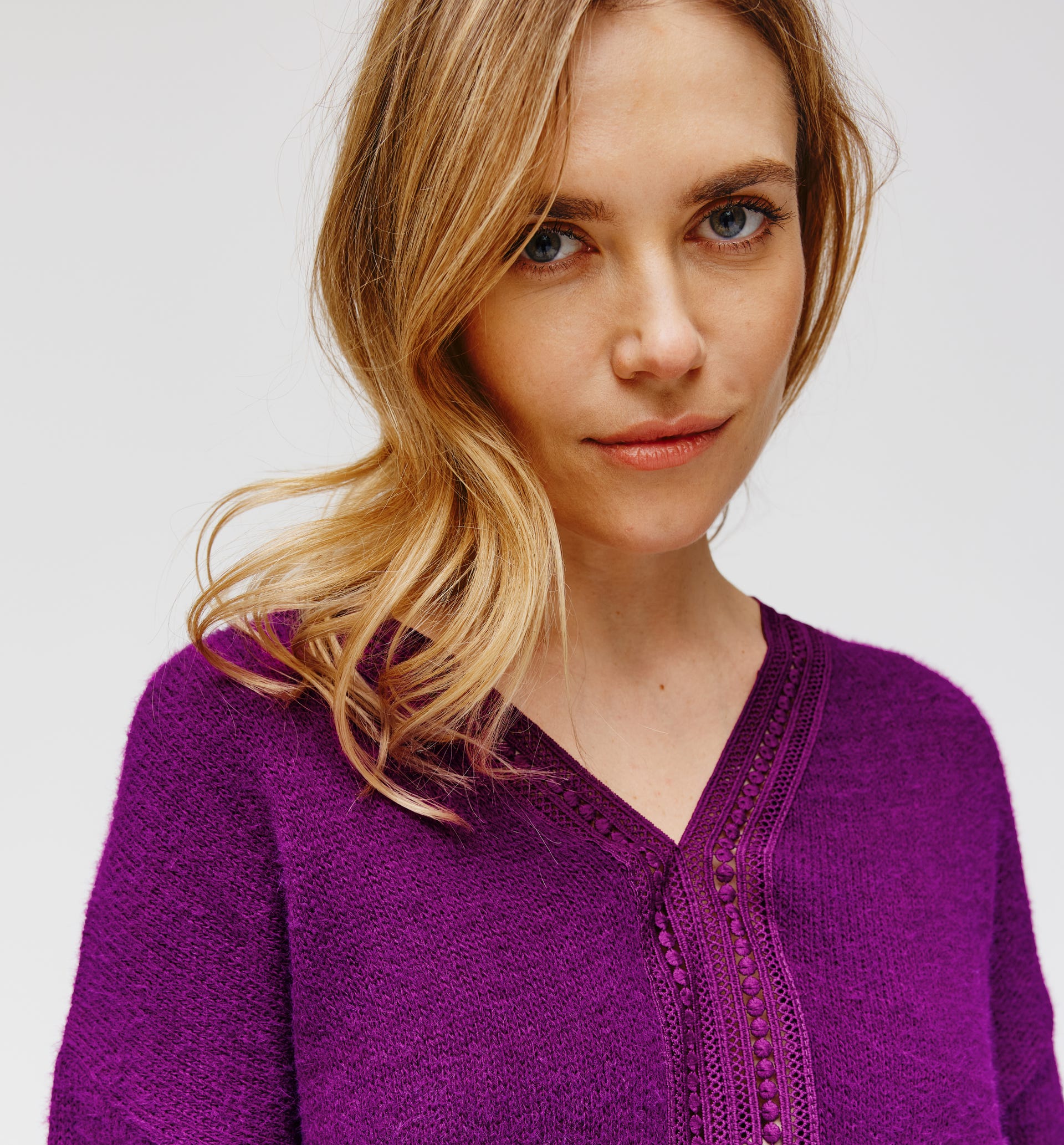 Pull moelleux détail crochet