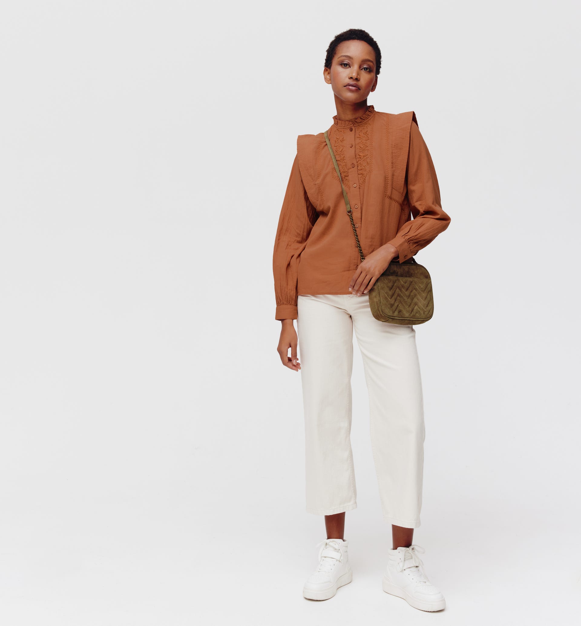 Camicia ricamata in cotone