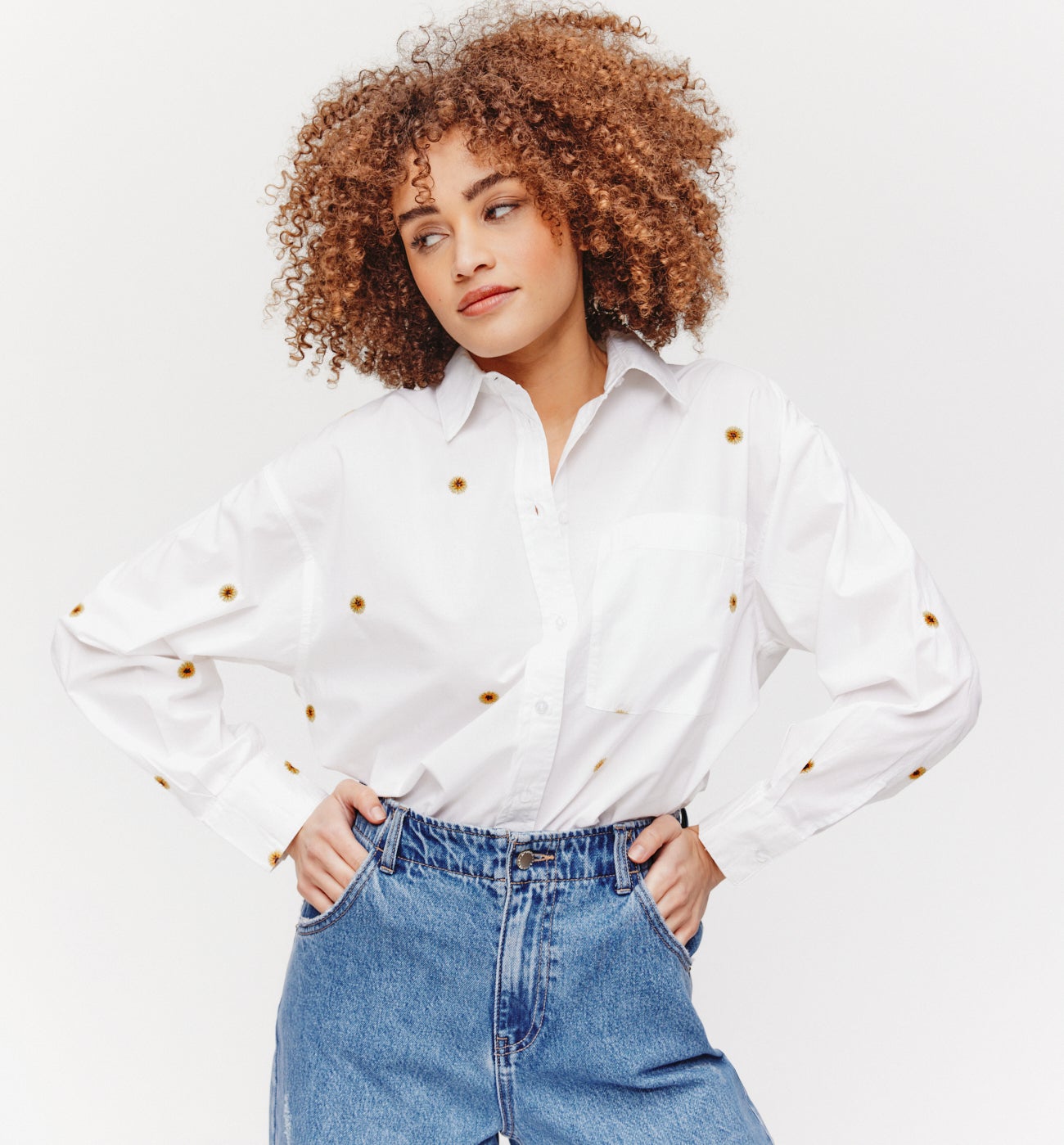 Oversized embroidered shirt - White