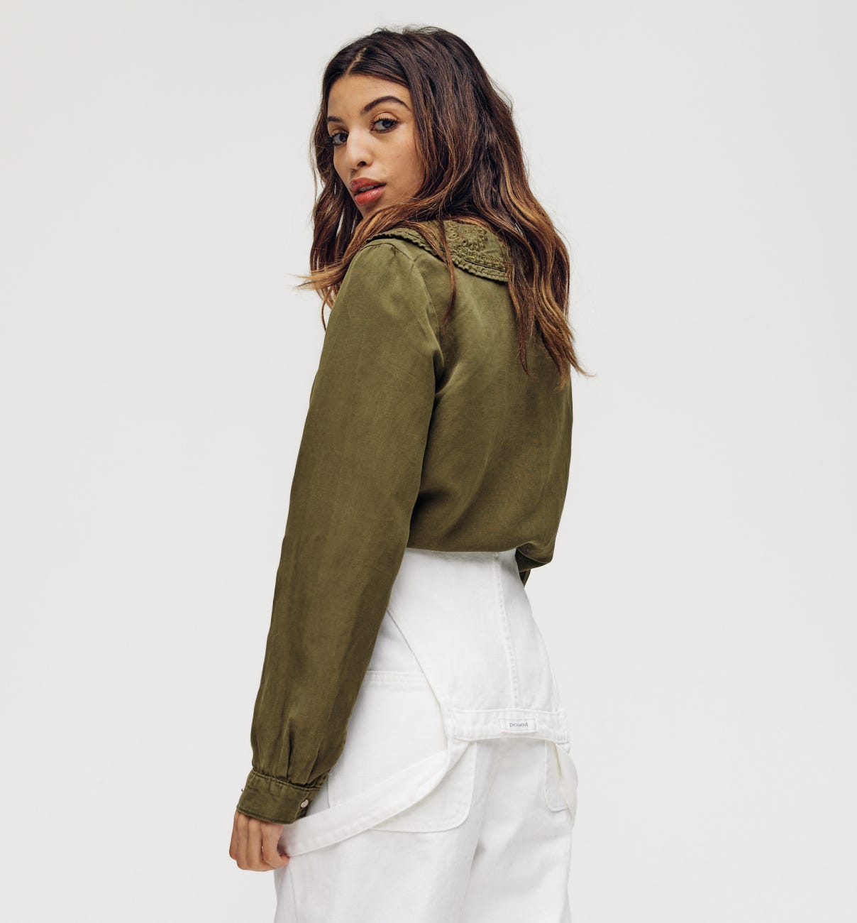 Shirt with embroidered collar