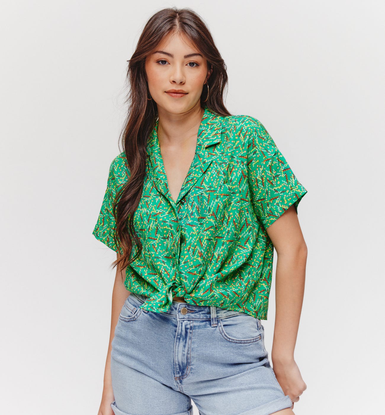 Camisa estampada cuello sastre