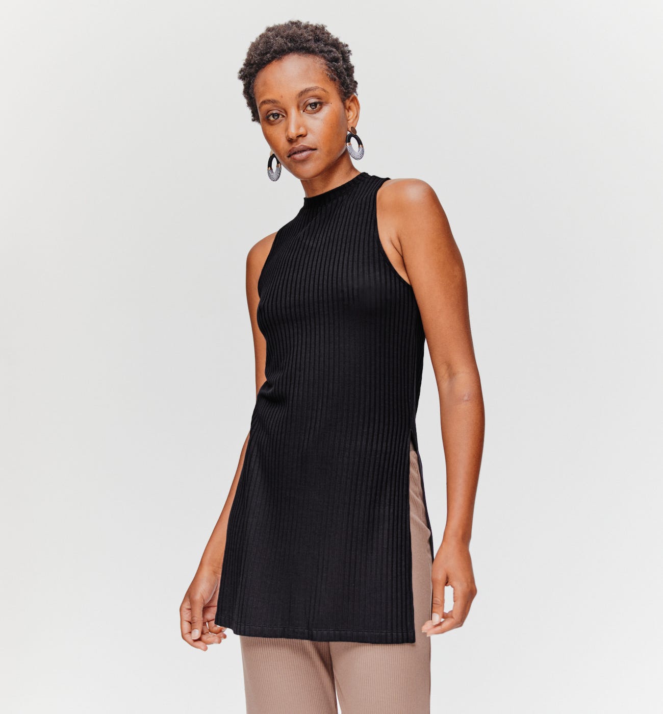 Long sleeveless jersey top