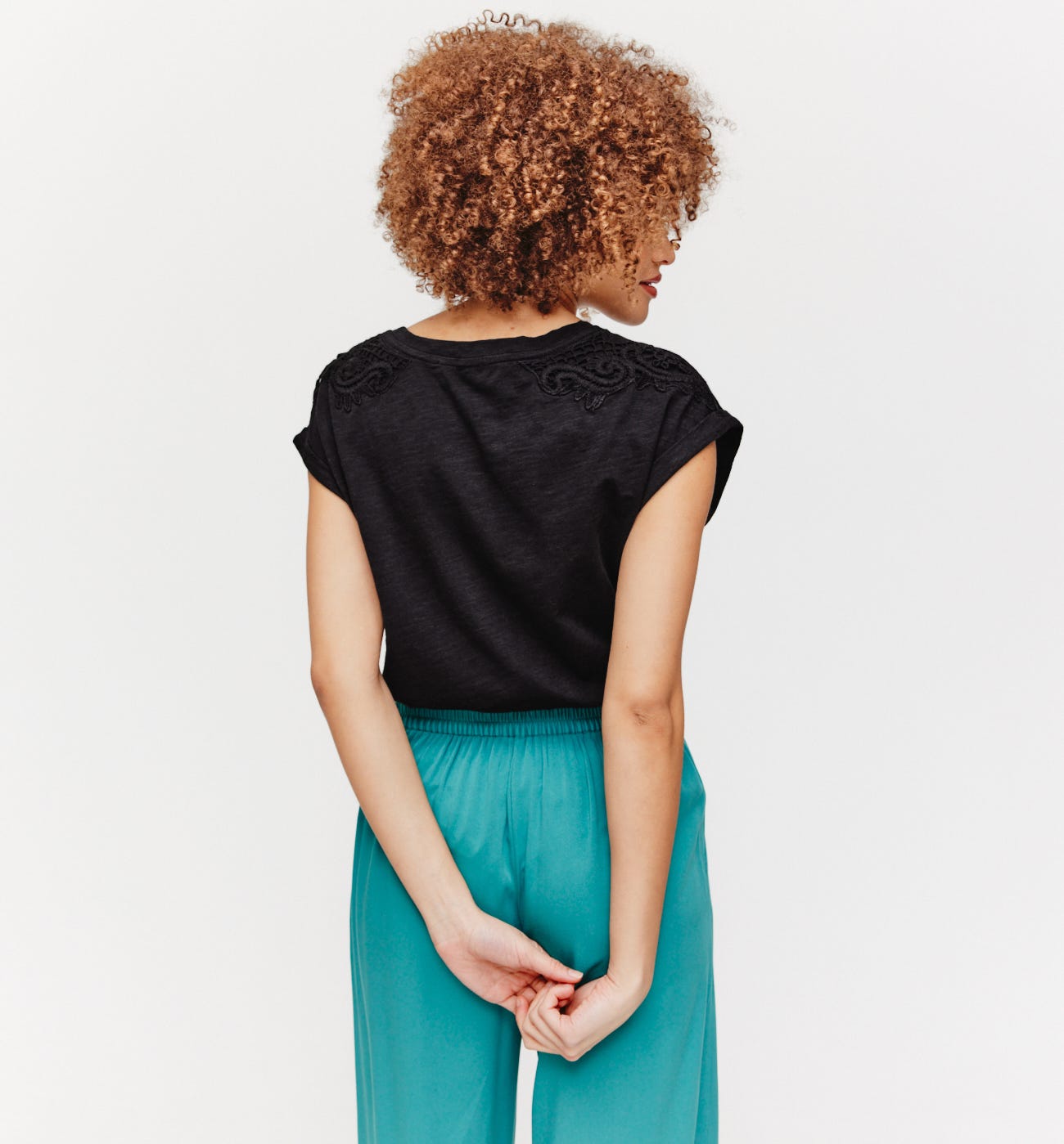 Camiseta detalle guipur