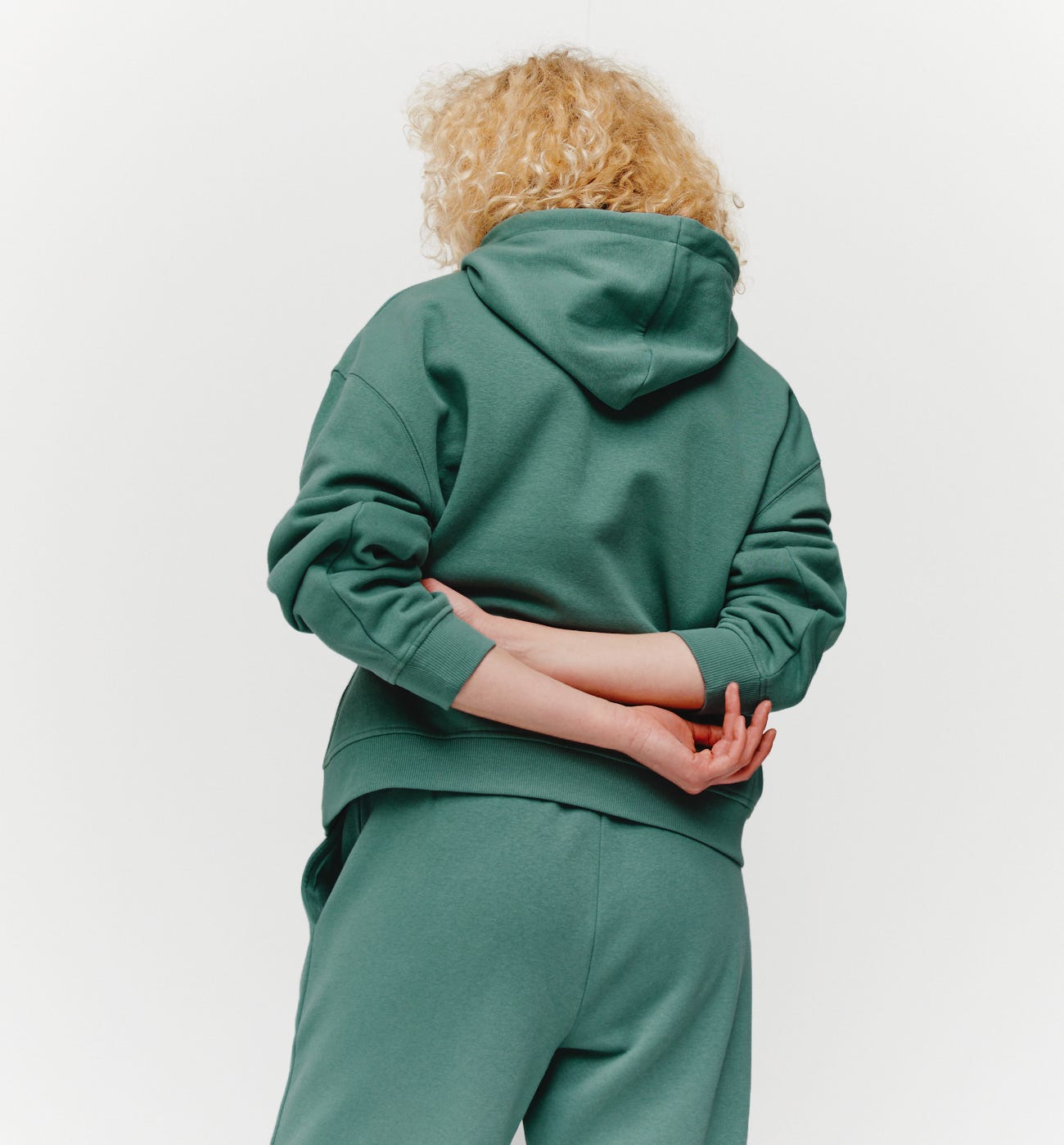 Sweatshirt with hood