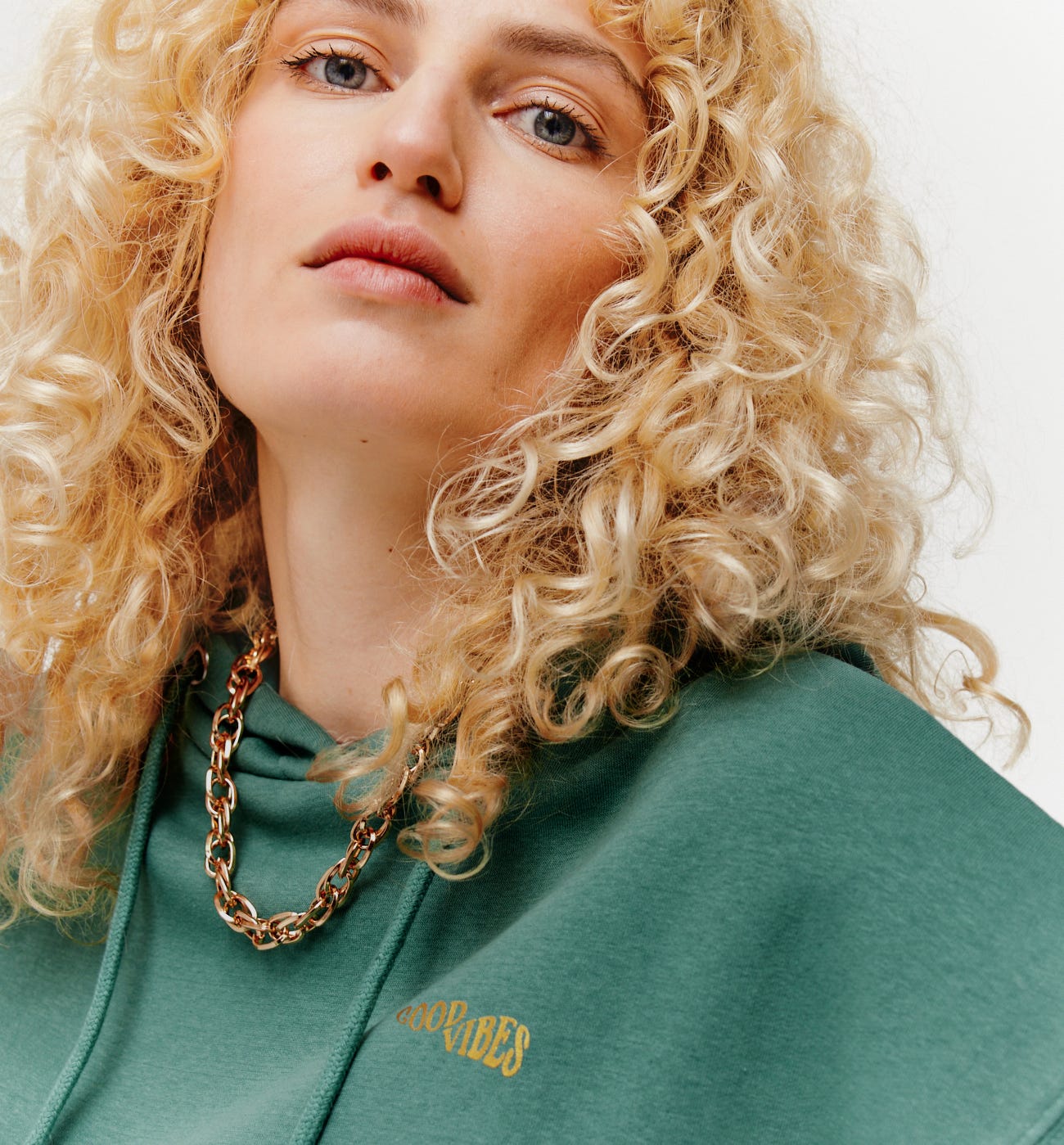 Sweatshirt with hood