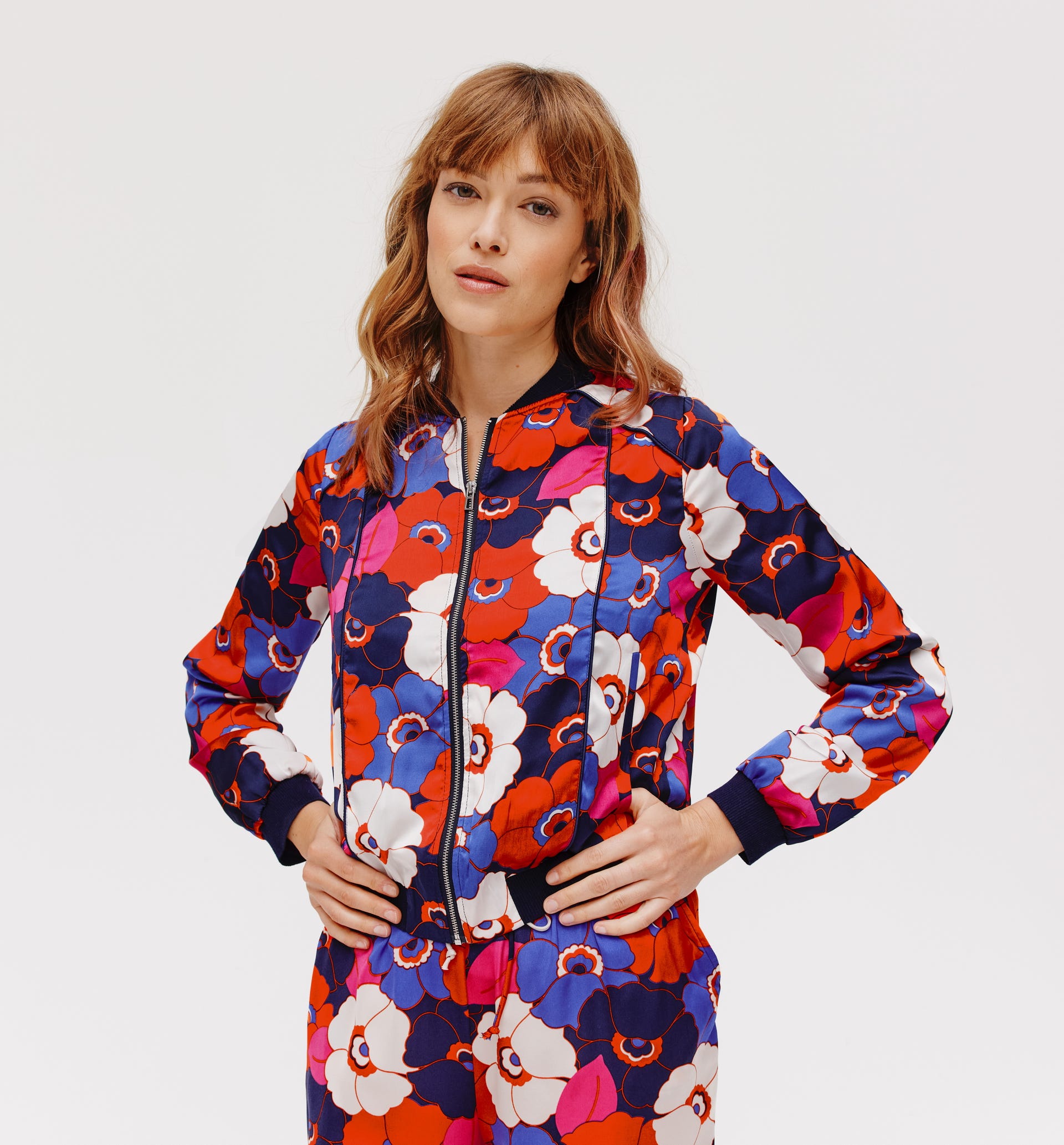 Cazadora bomber satinada