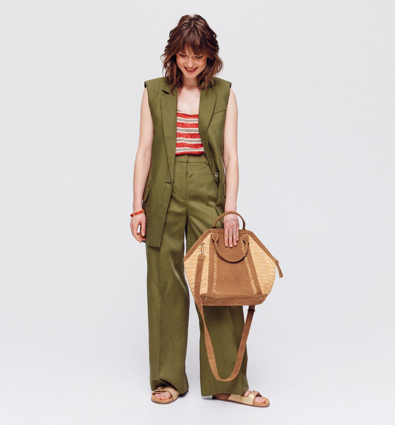 Sleeveless jacket