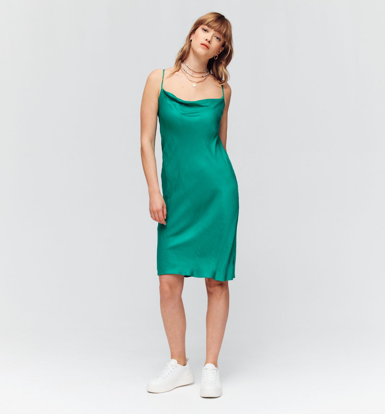 Vestido sedoso tirantes