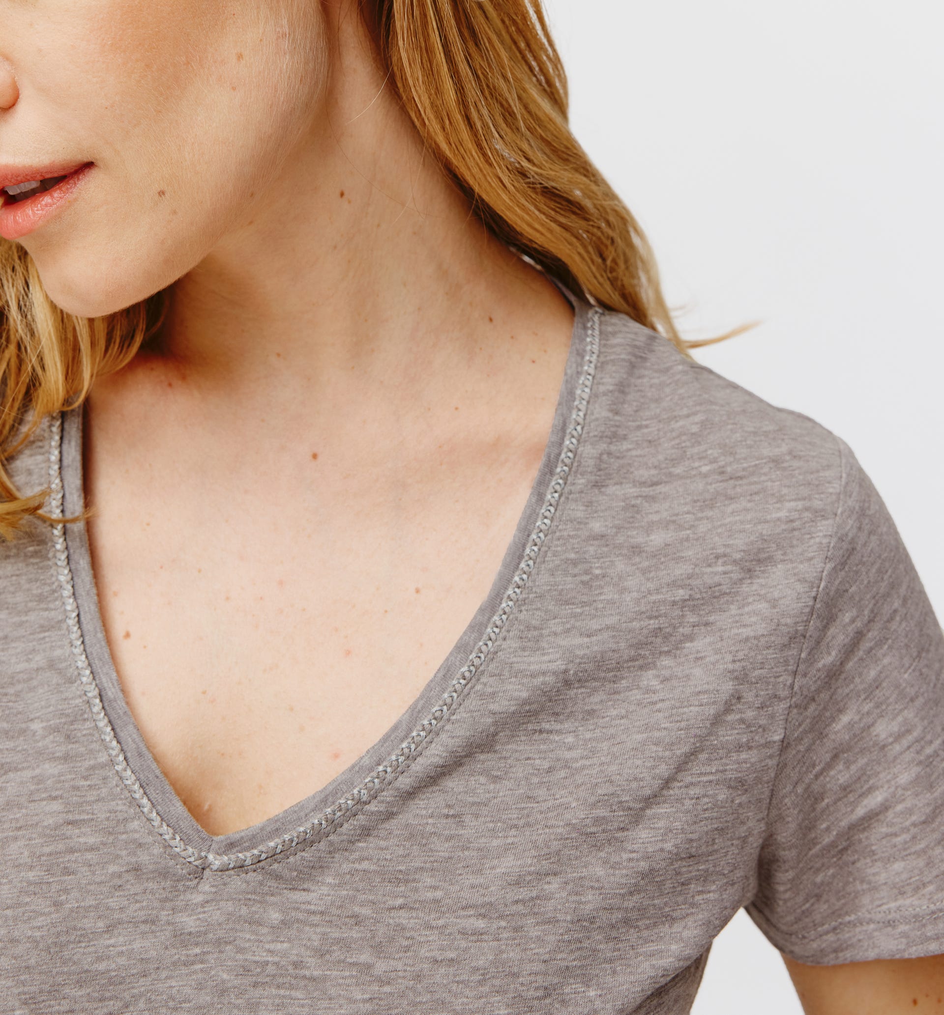 T-shirt scollo a V
