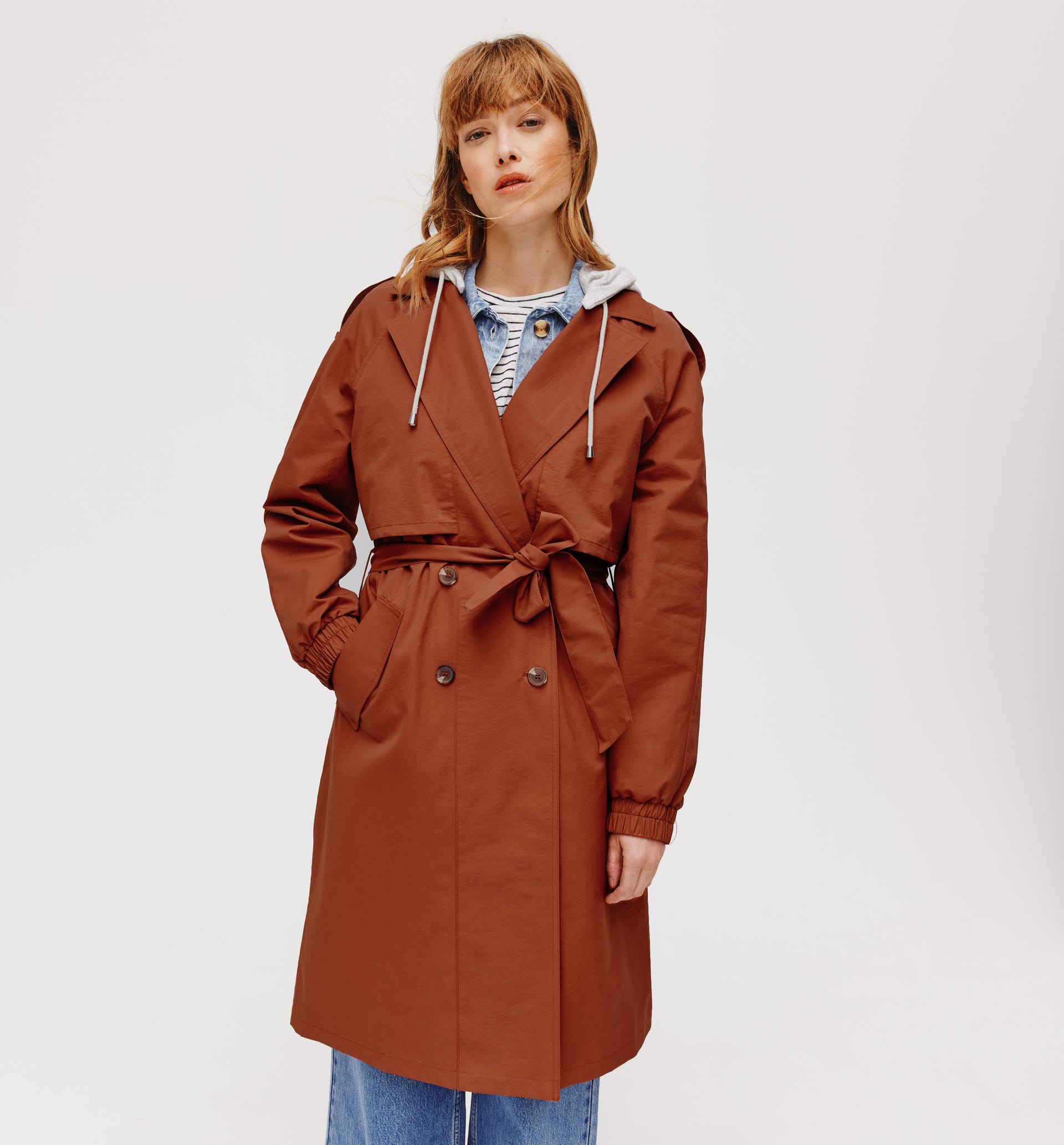 Trench capucha
