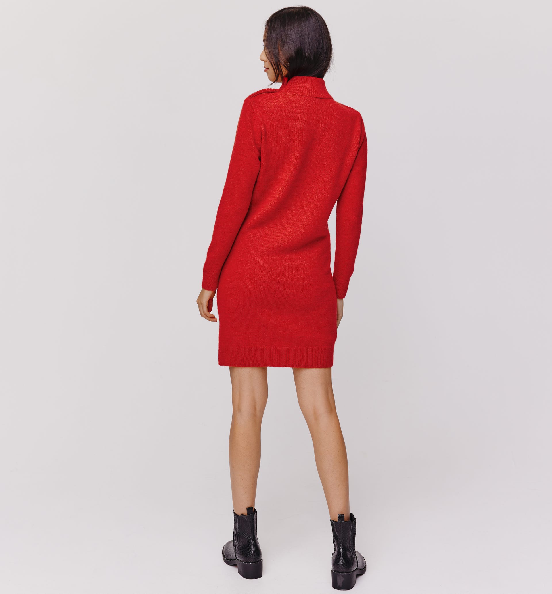 Pulloverkleid mit Knöpfen