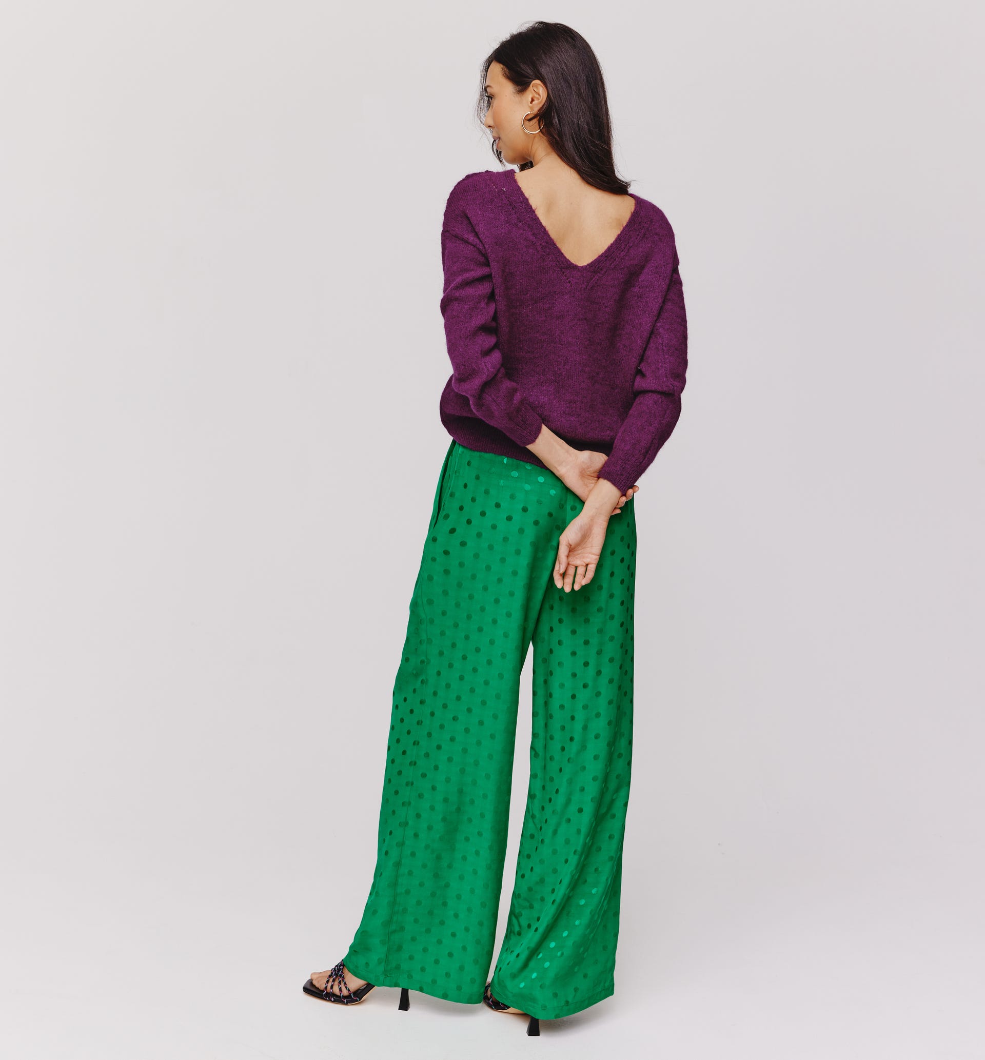 V-back jumper