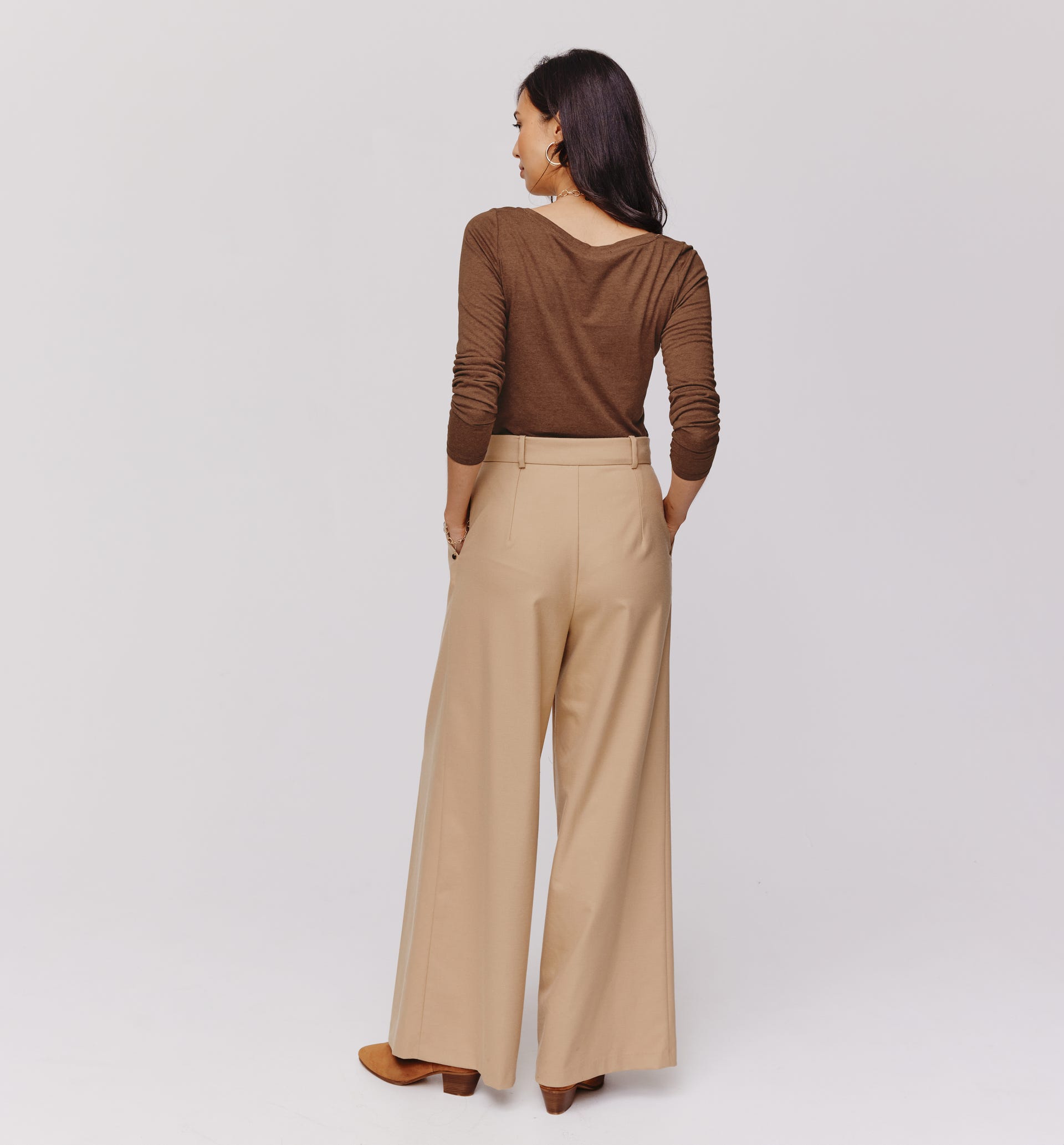 Round neckline