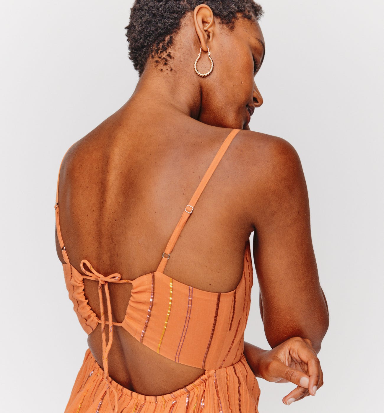 Robe mi-longue volantée